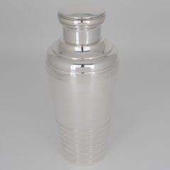 Coctelera Art Decó de plata plateada del platero Robert Linzeler, años 30