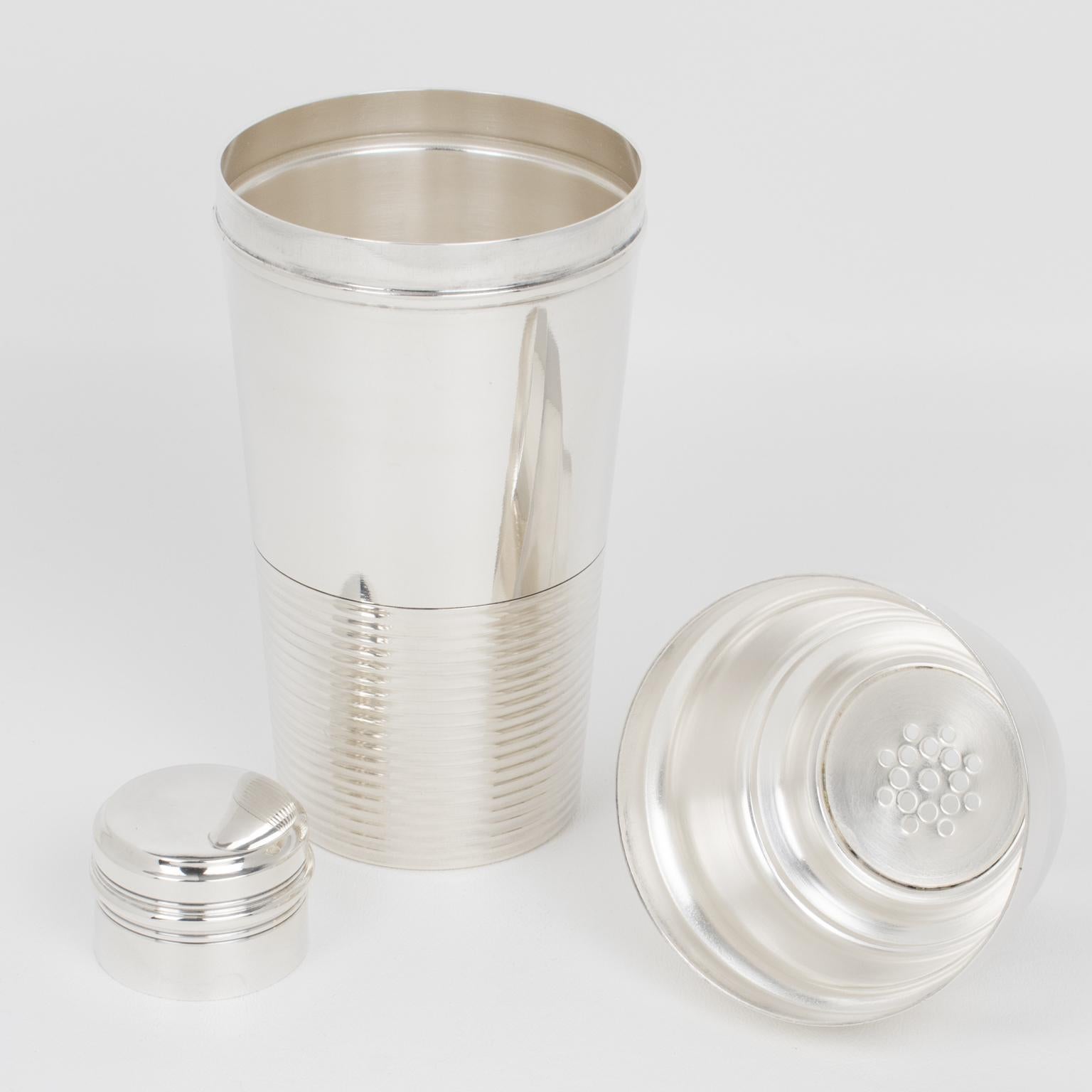Art Deco Silver Plate Cocktail Shaker by SPO Paris, 1940s In Good Condition For Sale In Atlanta, GA