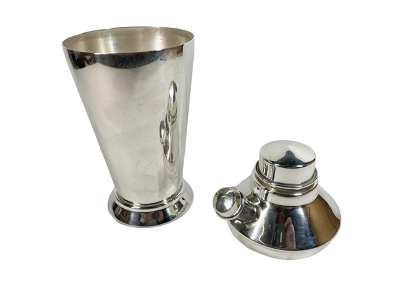 20th Century Art Deco Silver Plate Cocktail Shaker with Center Pour and Side Spout Lid For Sale