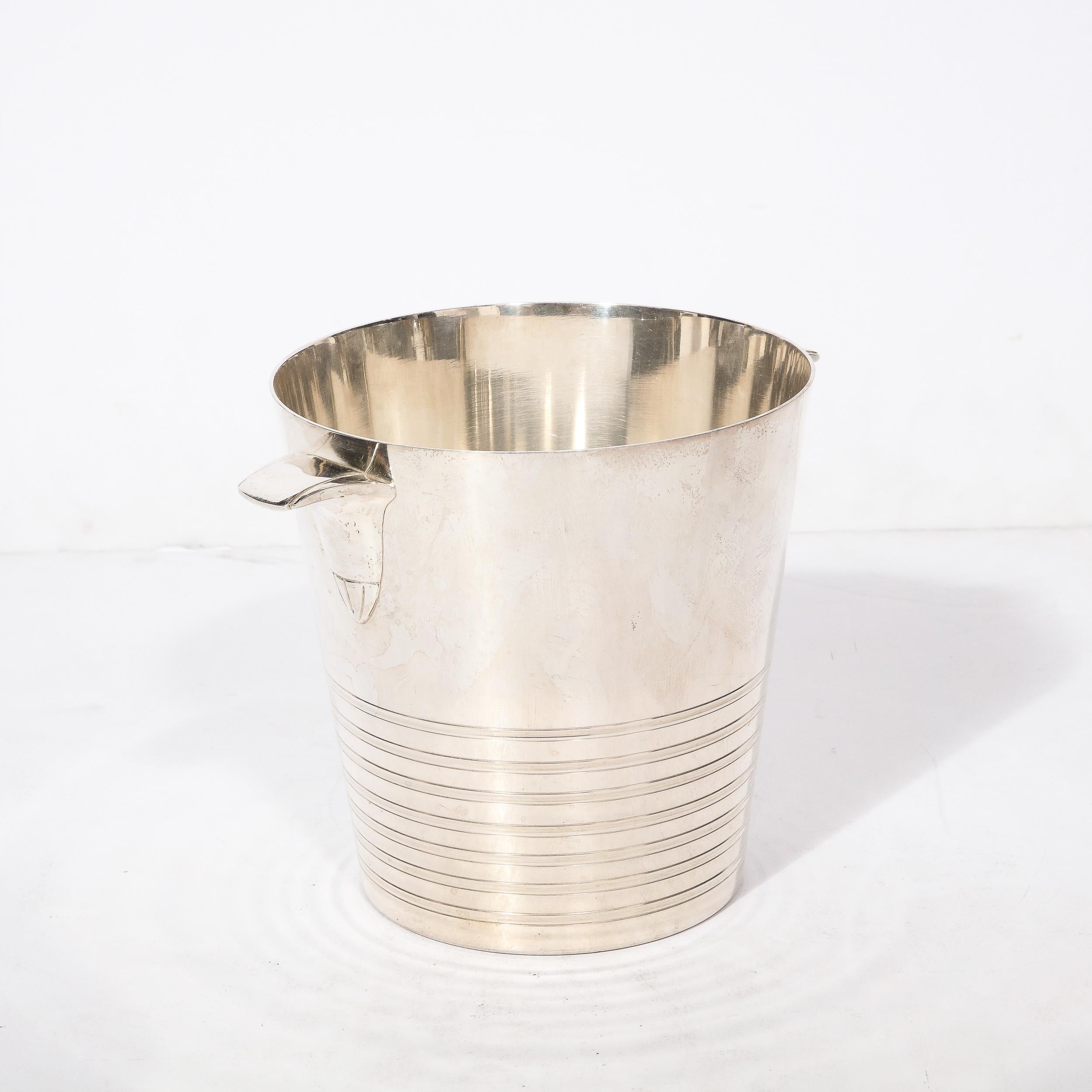 Art Deco Silver Plate Ice Bucket with Curved Handles and Banded Detailing For Sale 3
