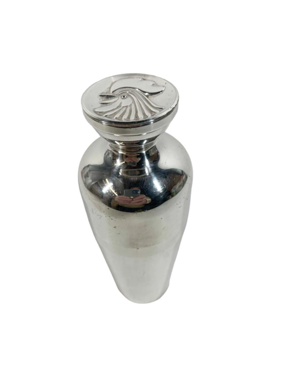 Art Deco silver plate individual size cocktail shaker by Napier. The bottom with an integral ice dam / strainer and the cover with a rooster decorated flat top allowing it to stand upright for use as a cocktail glass. 