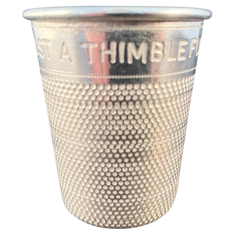 Versilberter Art déco-Teller „Just A Thimbleful“ von PH Vogel & Co., 2 Once Jigger