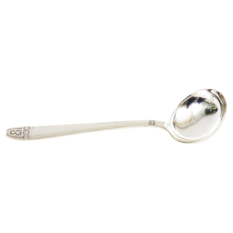 Große Suppenkelle oder Servierlöffel aus versilbertem Metall im Art-Déco-Stil mit Verzierungen, 1920er Jahre im Angebot bei 1stDibs Deutschland