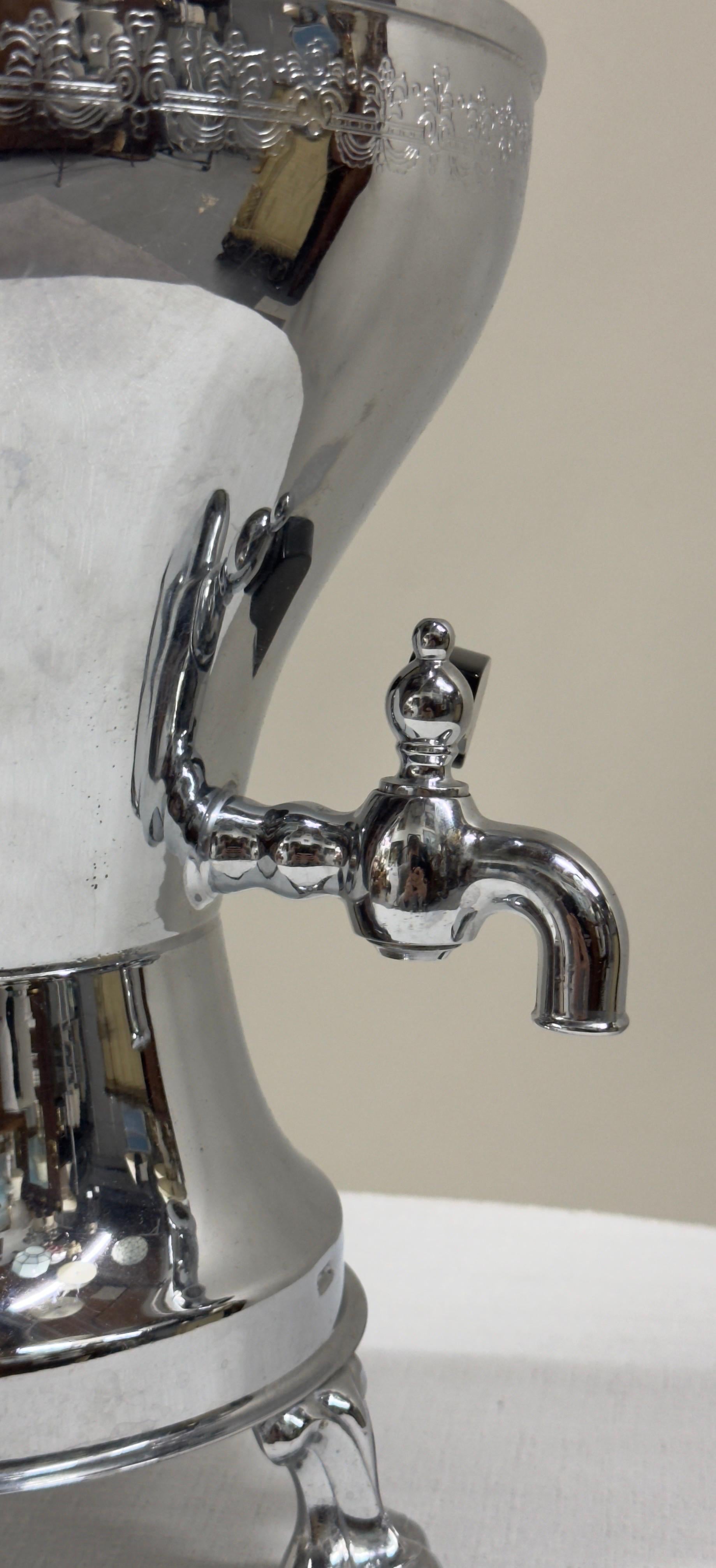 Art Deco Silber Platte  Samowar (Art déco) im Angebot