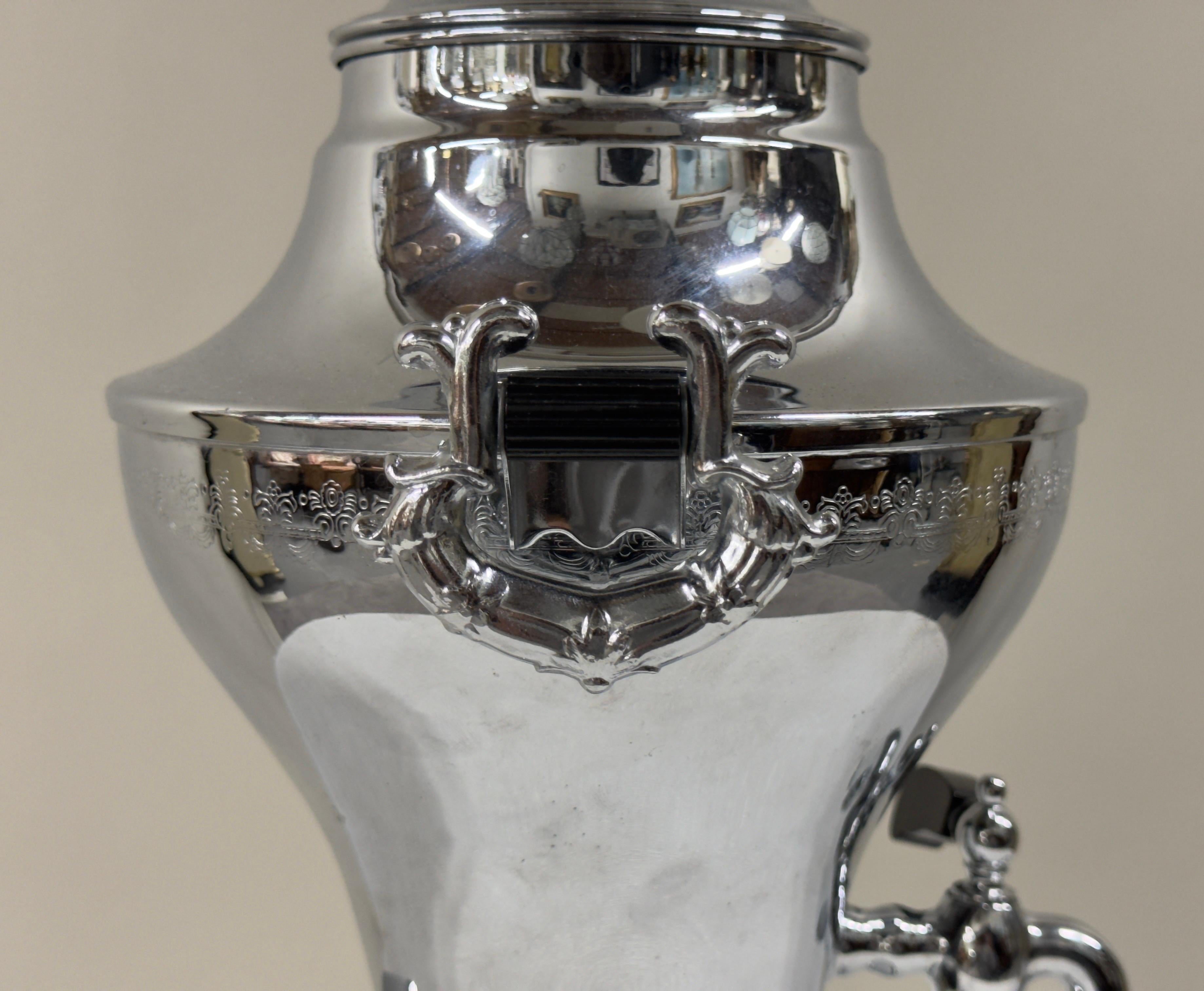 Art Deco Silber Platte  Samowar im Zustand „Gut“ im Angebot in Plainview, NY