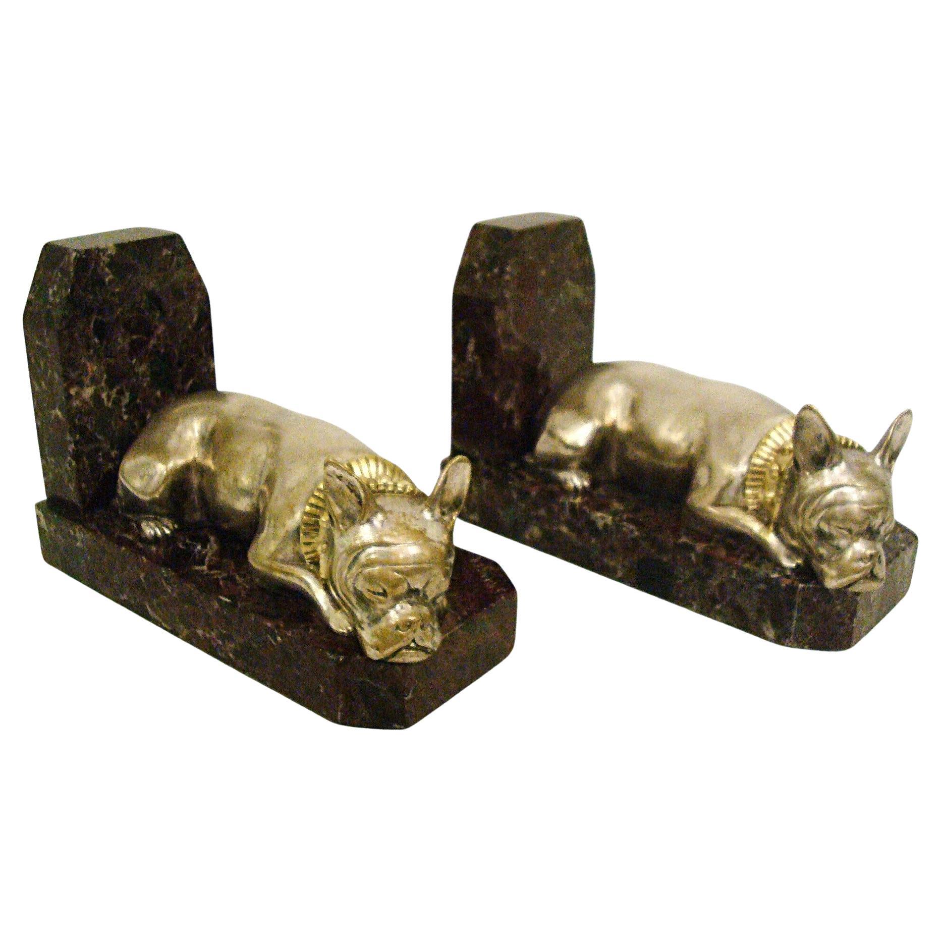 Reggilibri Art Deco in bronzo placcato argento French Bulldog di G. Granger in vendita