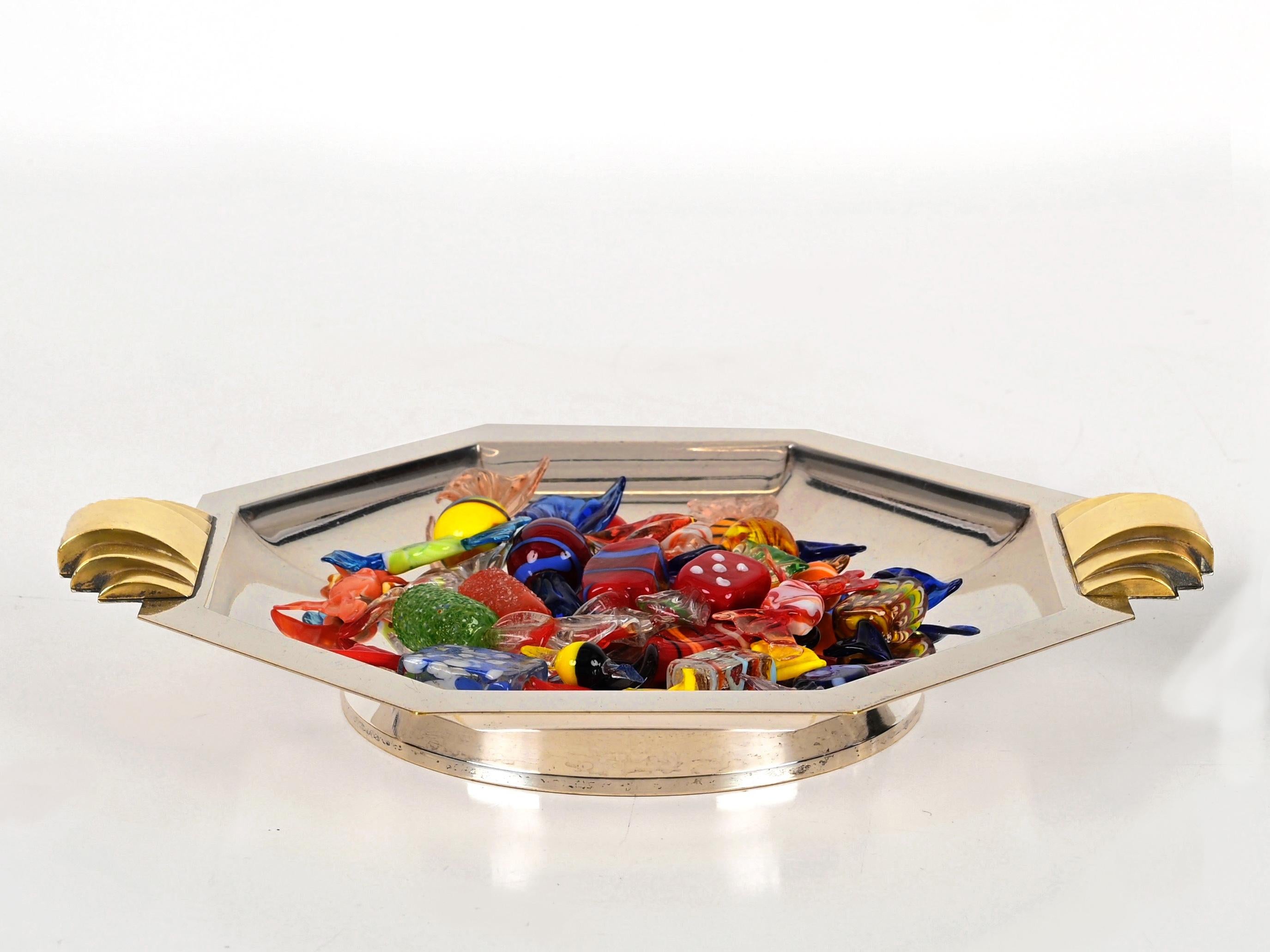 Centro de mesa o Vide-Poche Art Decó plateado con asas de latón, Italia Años 30 Chapado en plata en venta