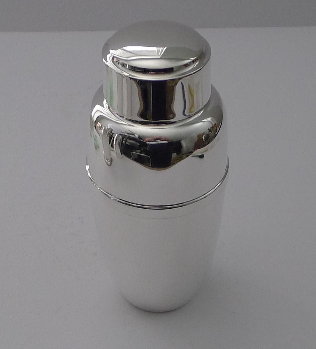 Art Deco Silver Plated Cocktail Shaker by C S Green & Co. In Good Condition For Sale In Bath, GB