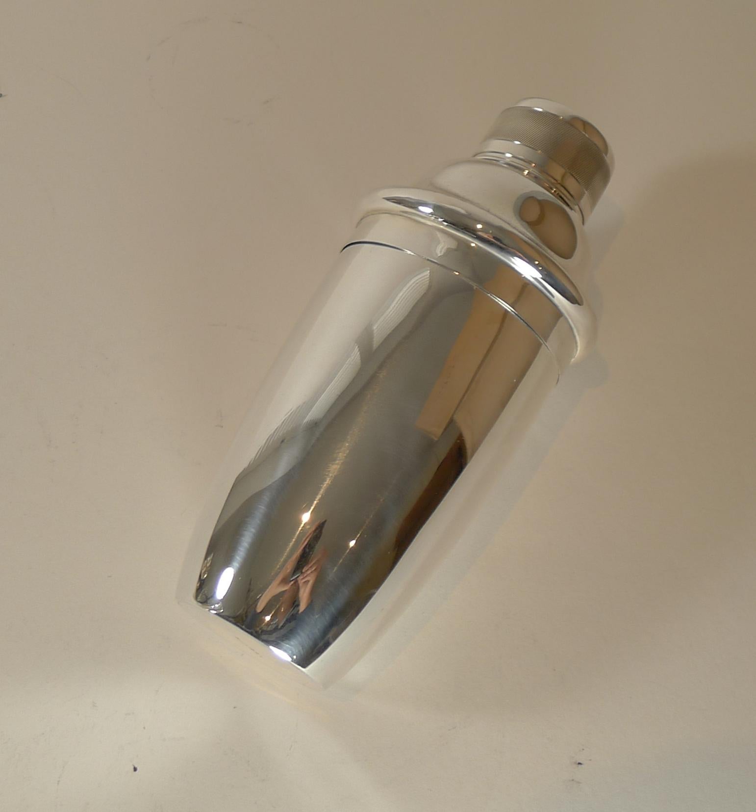 Art Deco Silver Plated Cocktail Shaker by Israel Sigmund Greenberg, c.1930 In Good Condition In Bath, GB