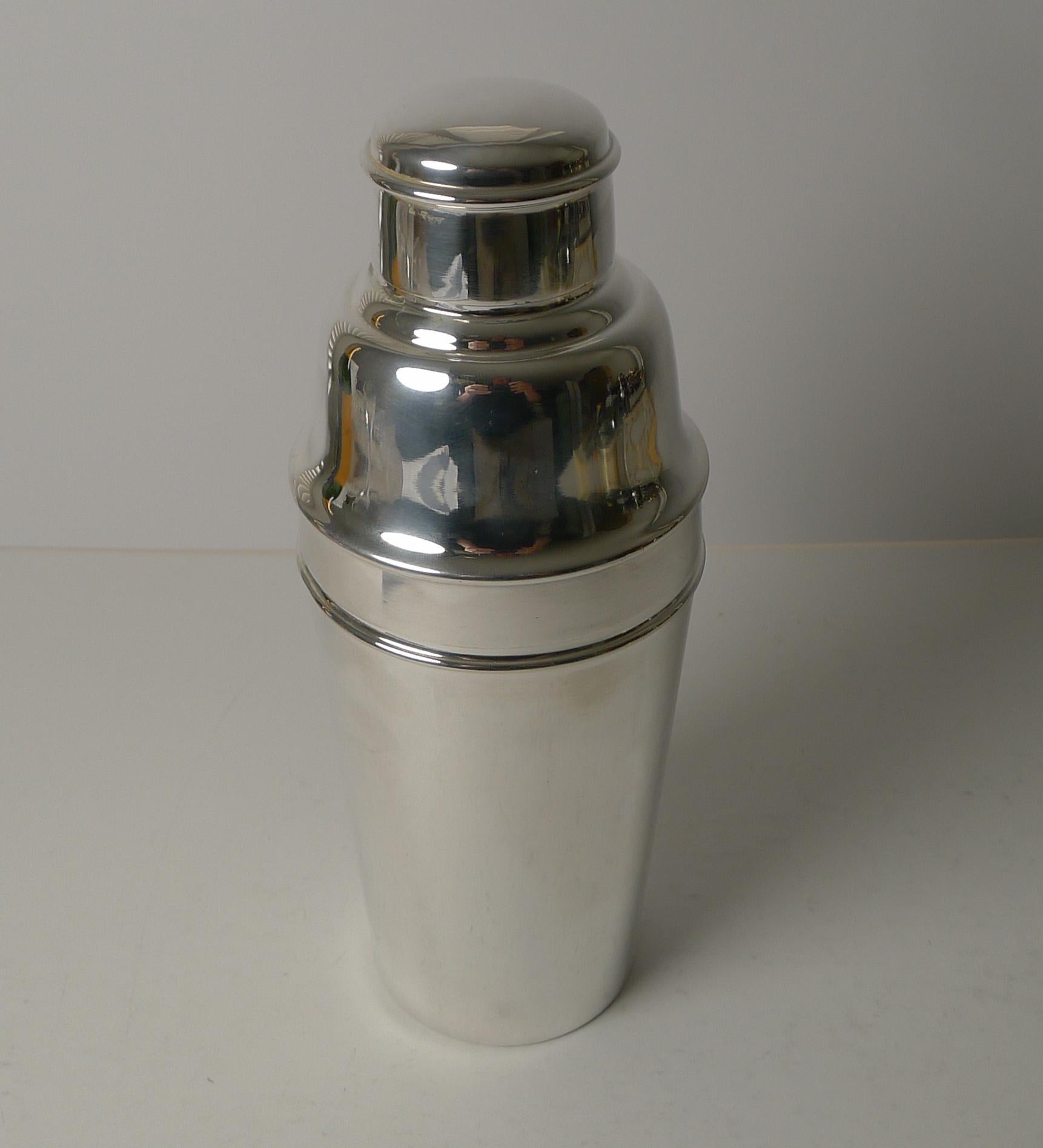 British Art Deco Silver Plated Cocktail Shaker by Mappin & Webb, Integral Ice Breaker For Sale