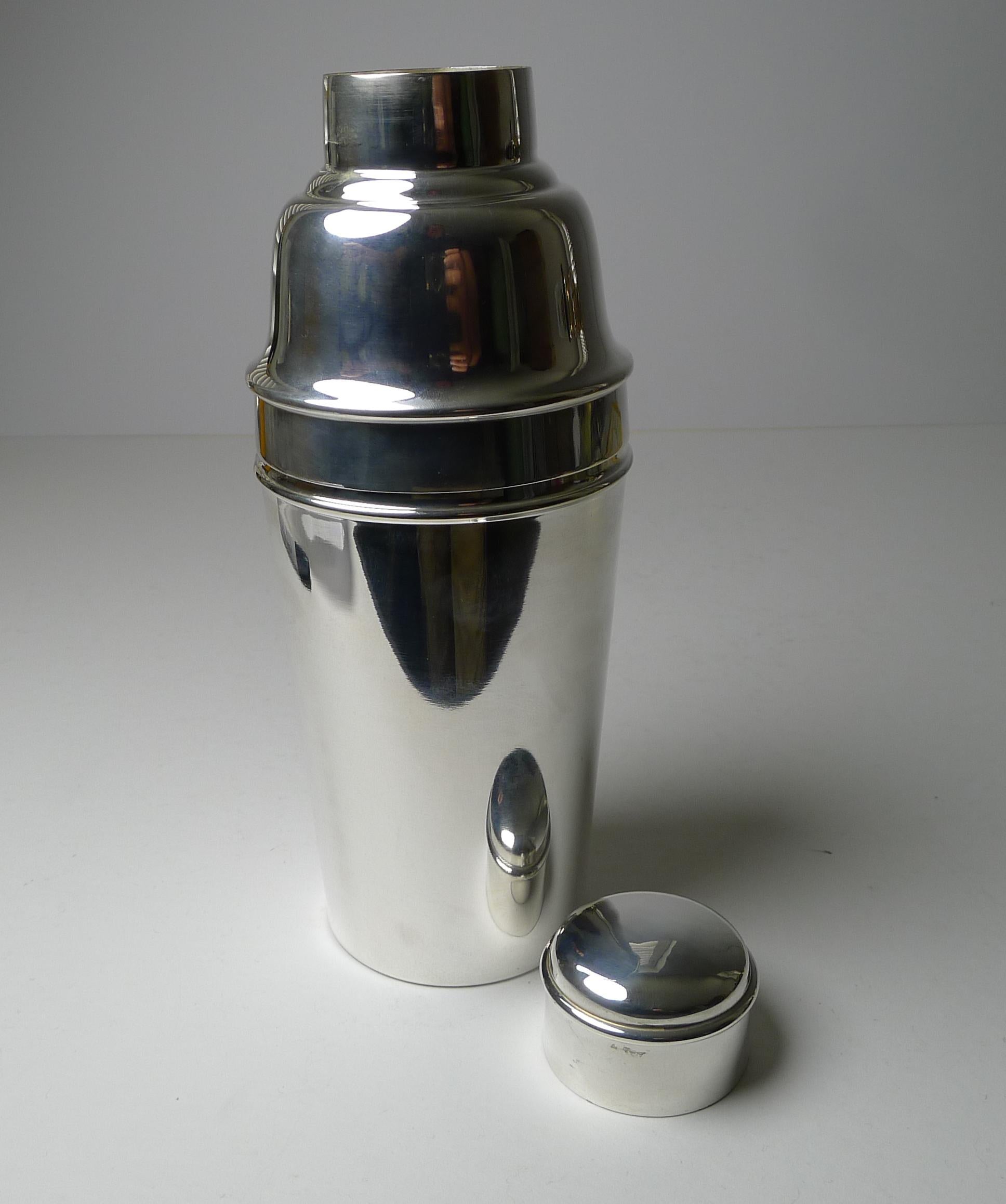 Shaker à cocktail Art Déco en métal argenté par Mappin &amp; Webb, intégral briquet à glace en vente 2