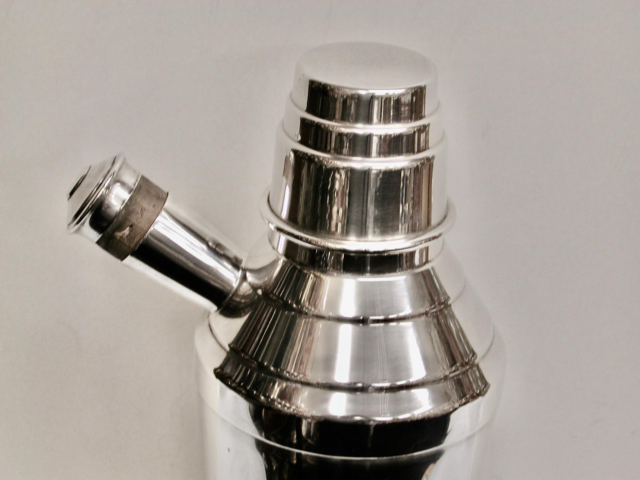Inglese Shakers da cocktail in argento placcato Art Deco datato circa 1930 Maple & Co. London in vendita