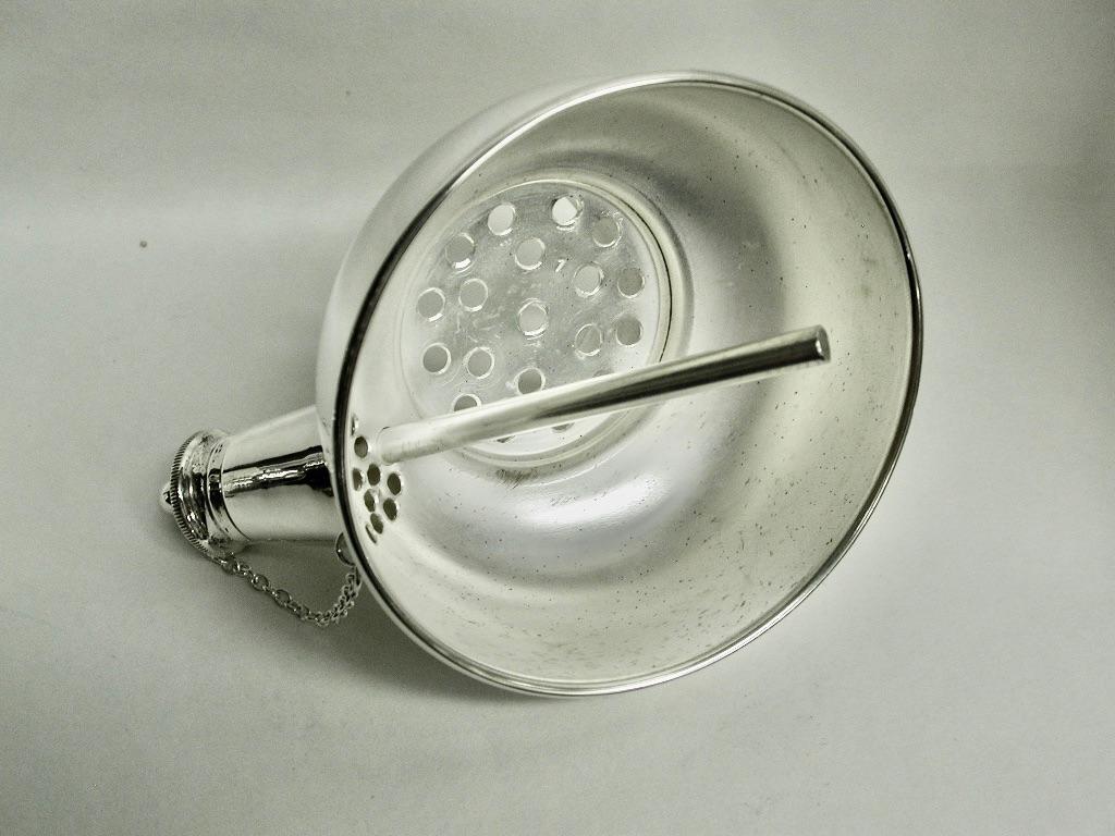 Art Deco Silver Plated Cocktail Shaker, Dated Circa 1930, P H Vogel and Co In Good Condition In London, GB