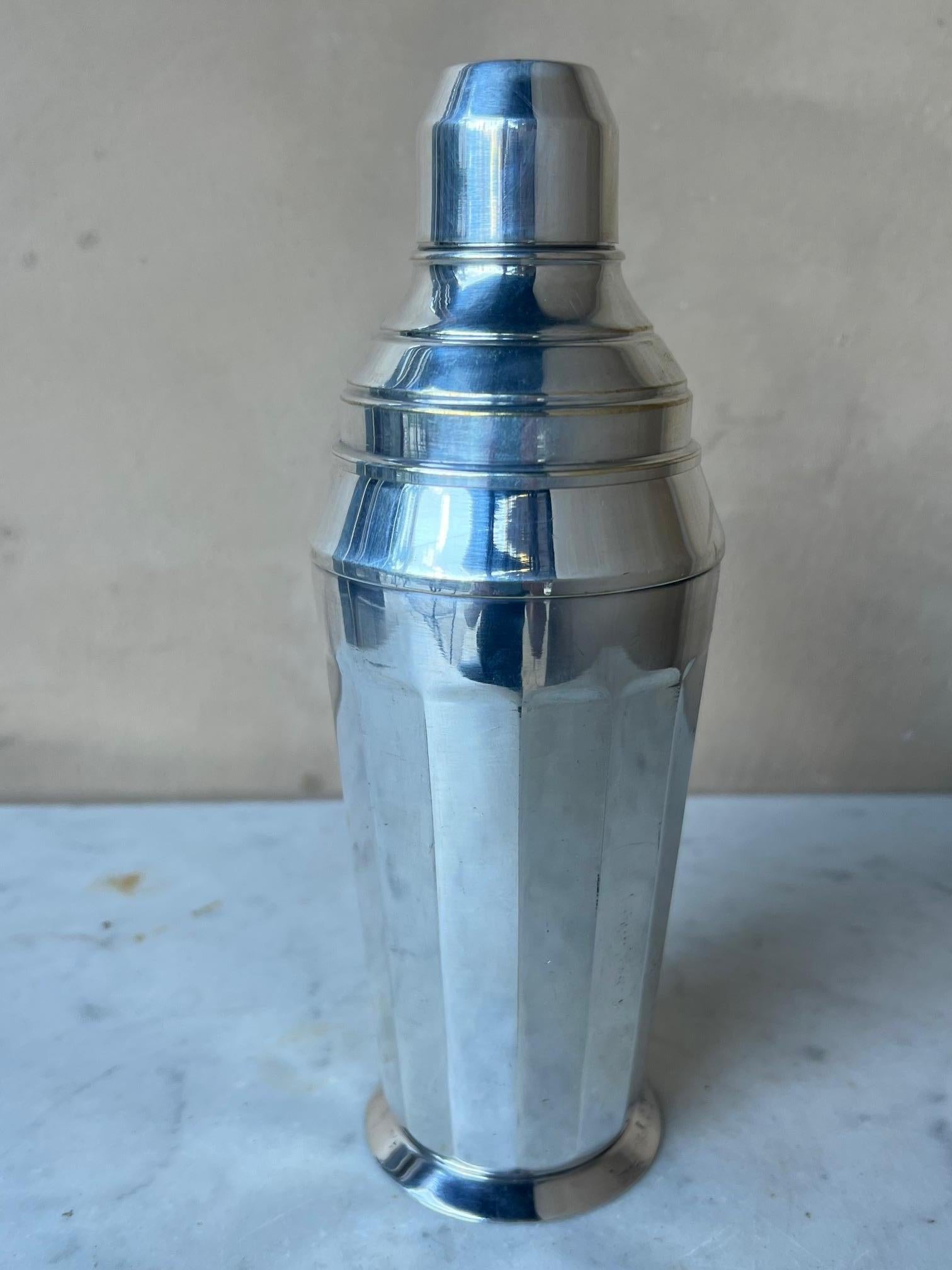 Art Deco Silver Plated French Cocktail Shaker, c. 1940's For Sale 7