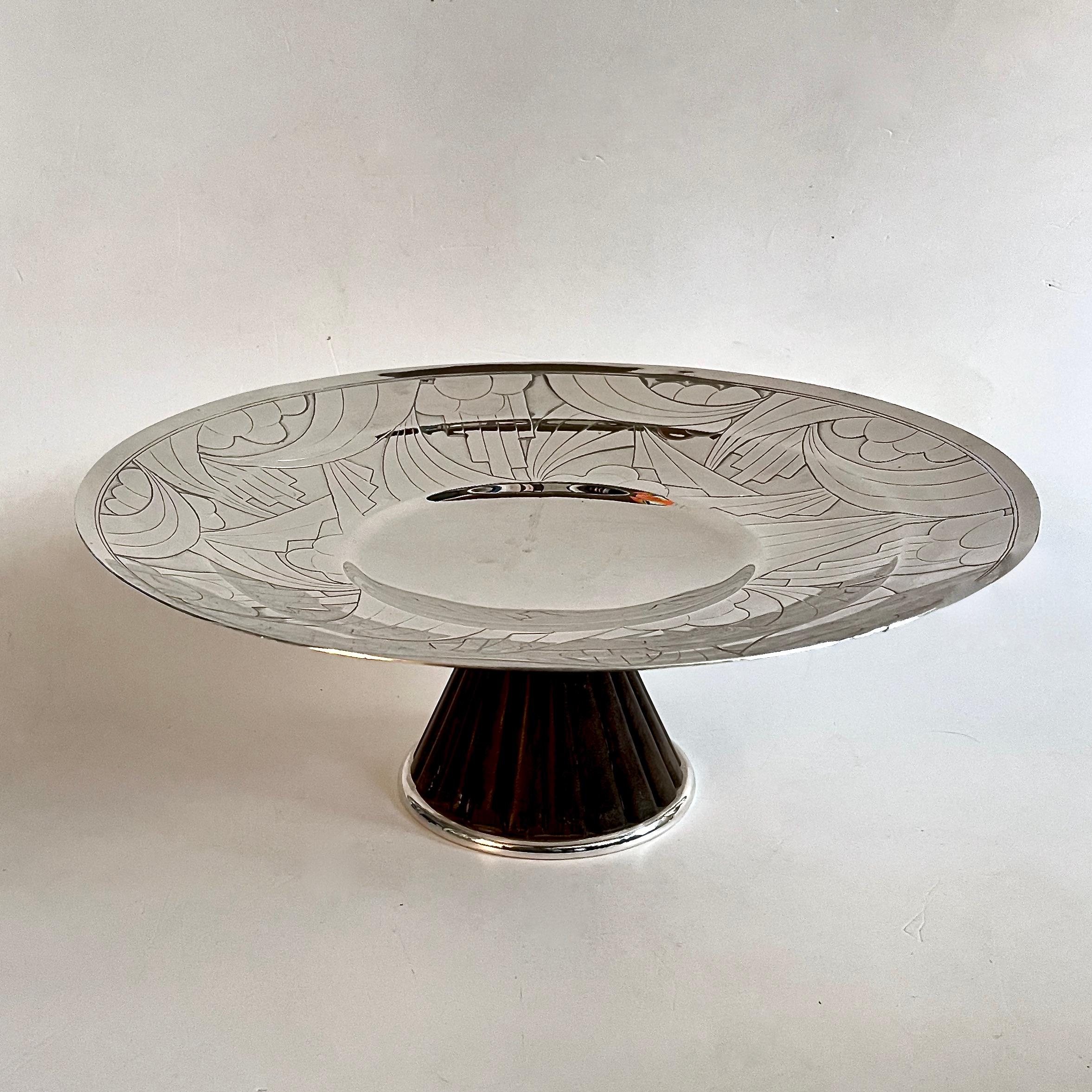 French Large Art Deco Silver Plated Pedestal Bowl  For Sale