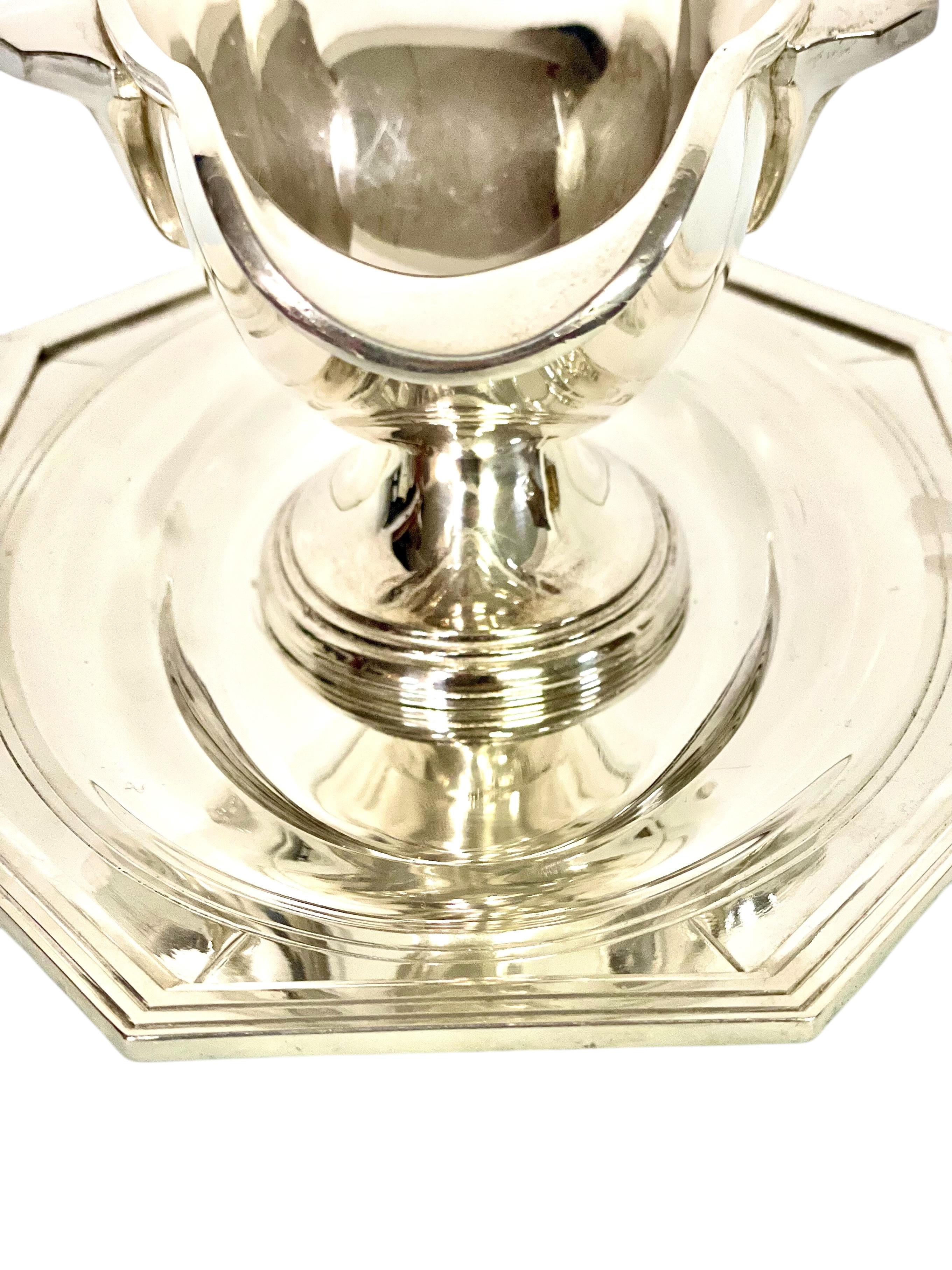 Versilberter Sauciere im Art déco-Stil, ca. 1930er Jahre im Angebot 5