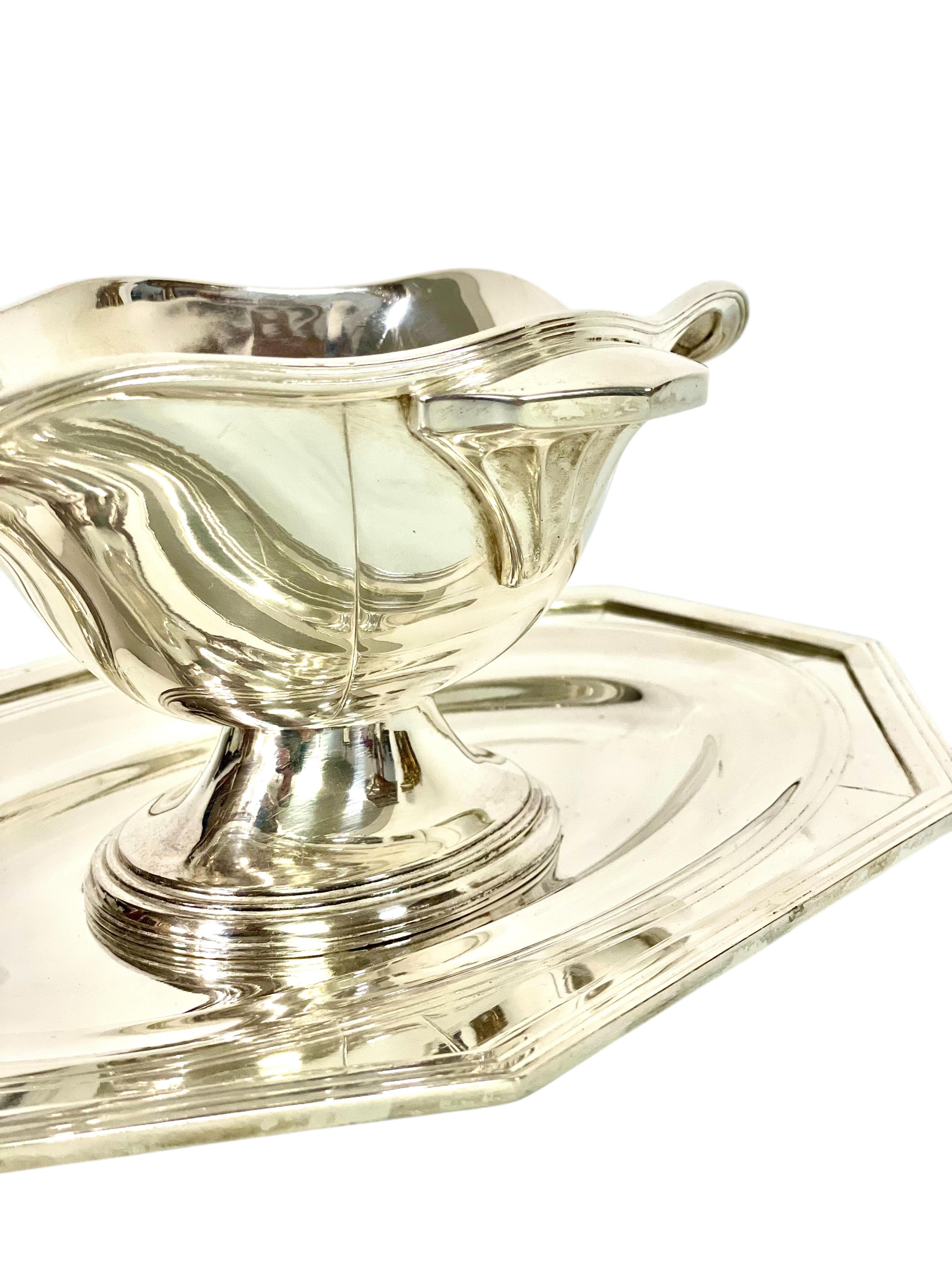 Versilberter Sauciere im Art déco-Stil, ca. 1930er Jahre im Angebot 7
