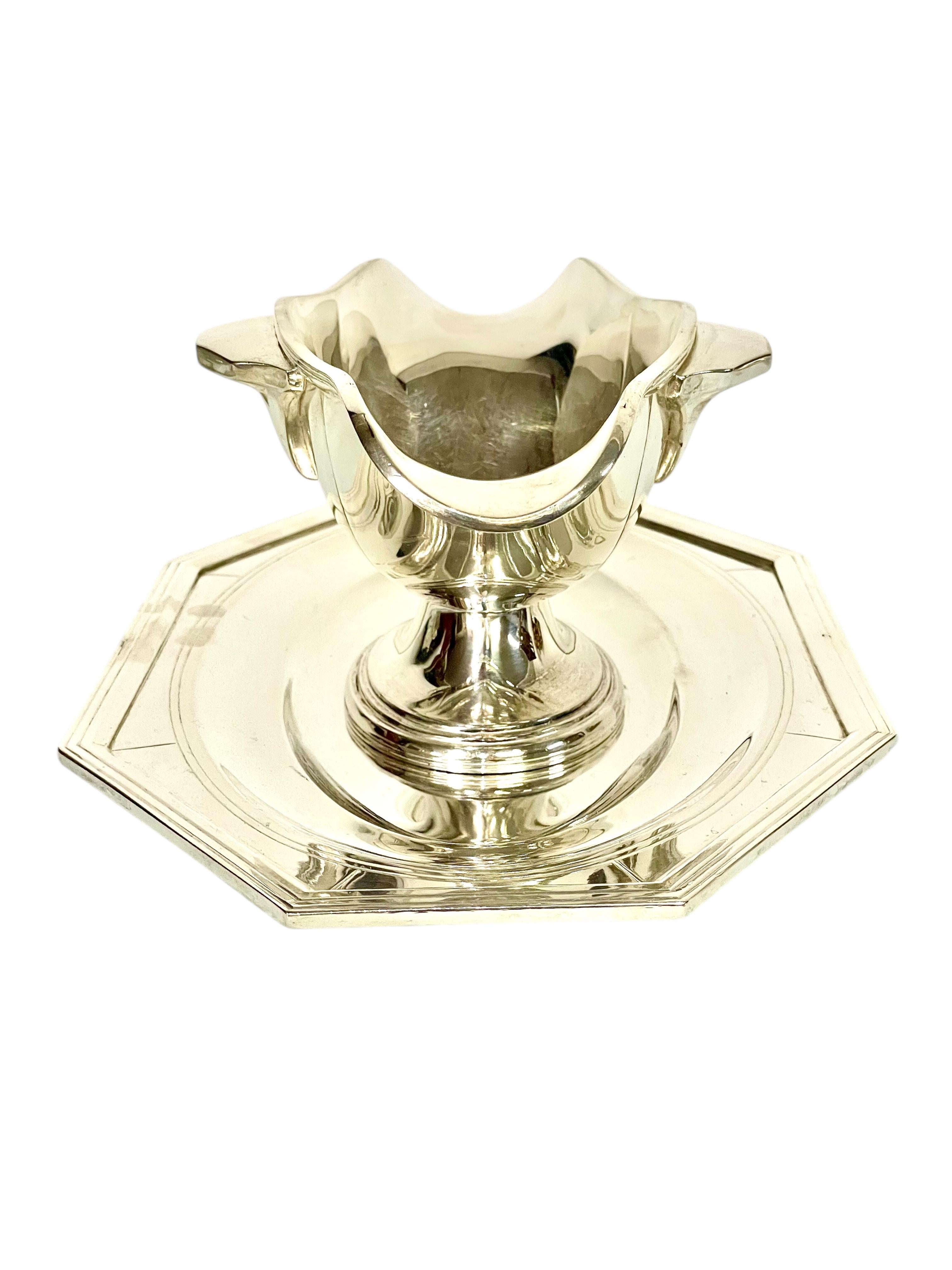Versilberter Sauciere im Art déco-Stil, ca. 1930er Jahre im Angebot 10