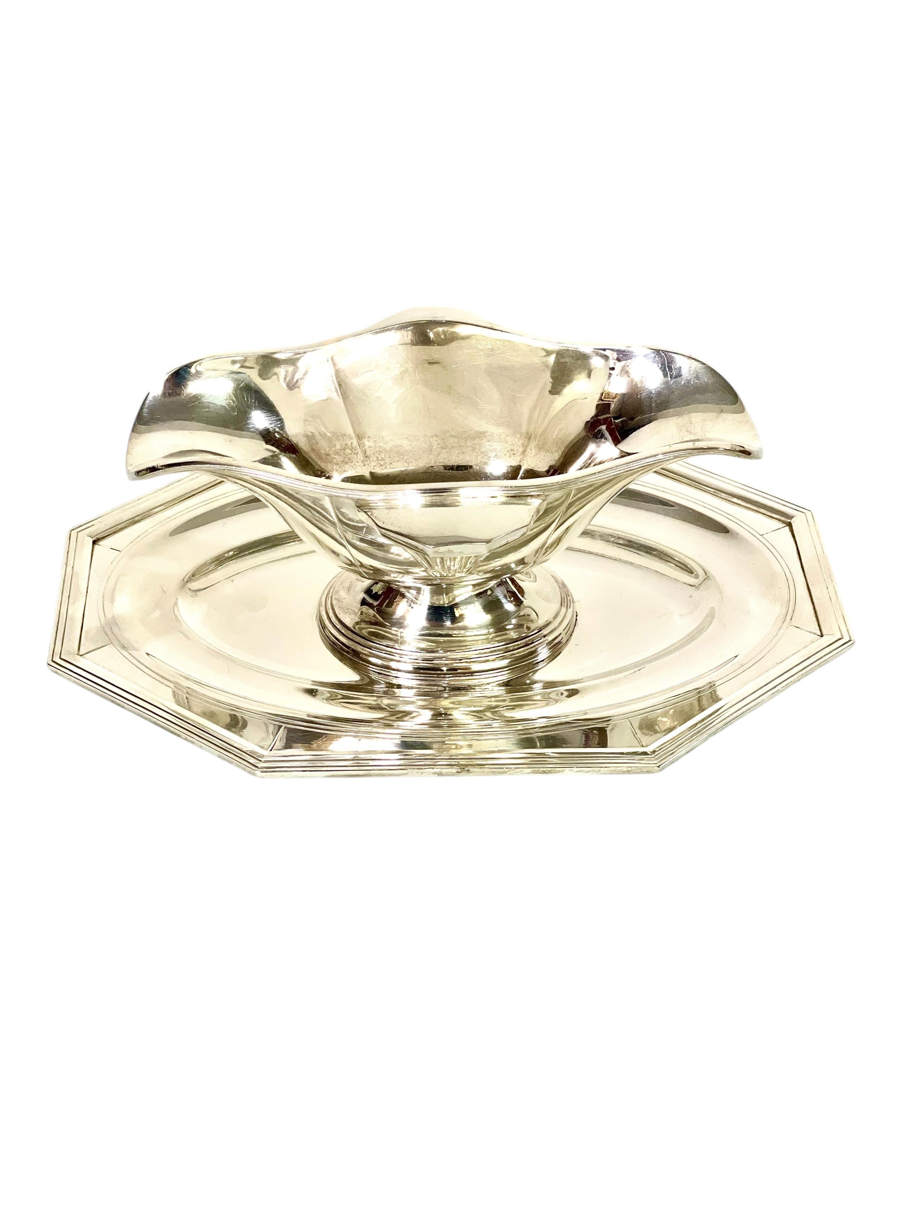 Versilberter Sauciere im Art déco-Stil, ca. 1930er Jahre (Französisch) im Angebot