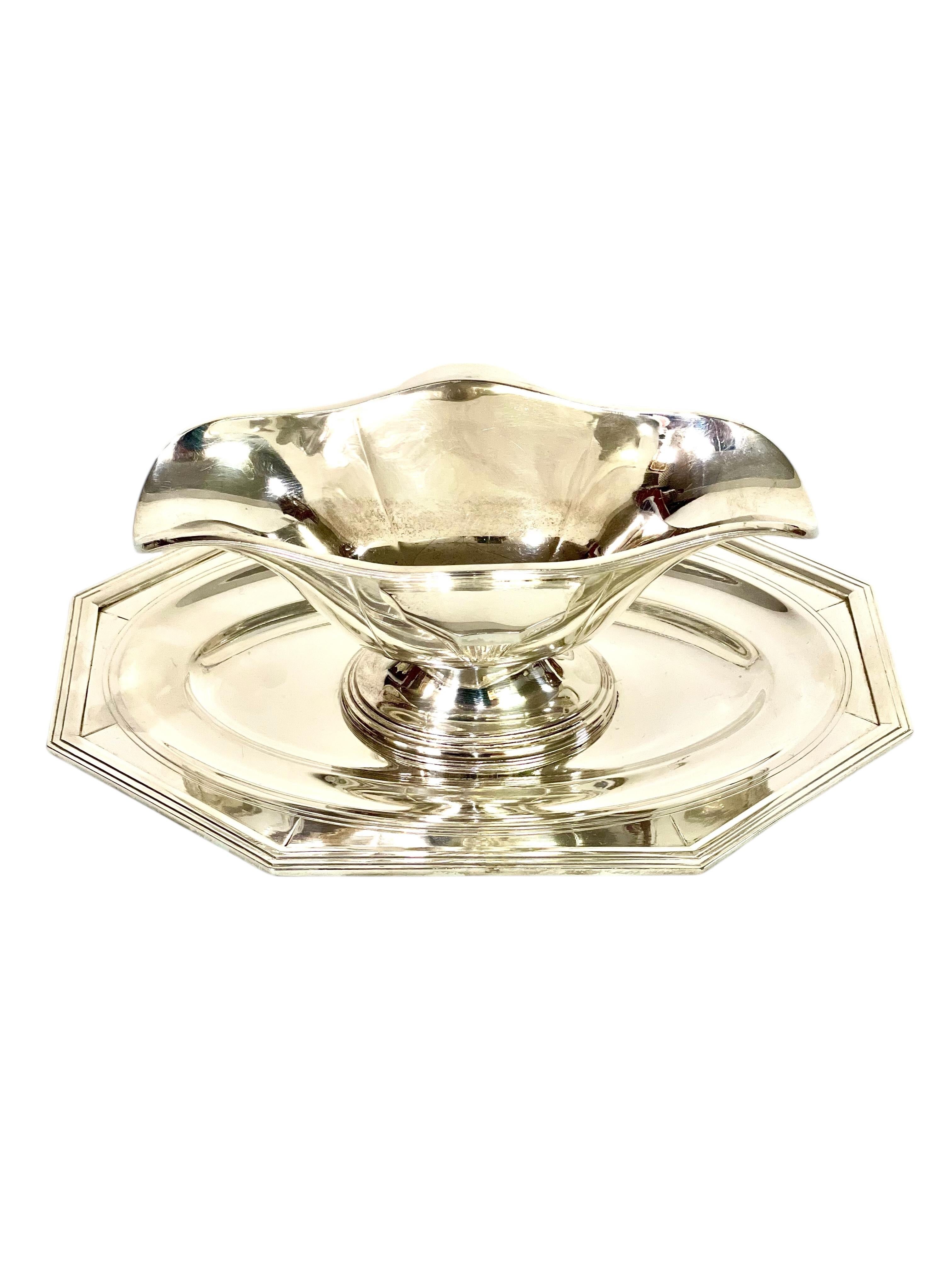 Versilberter Sauciere im Art déco-Stil, ca. 1930er Jahre im Angebot 1