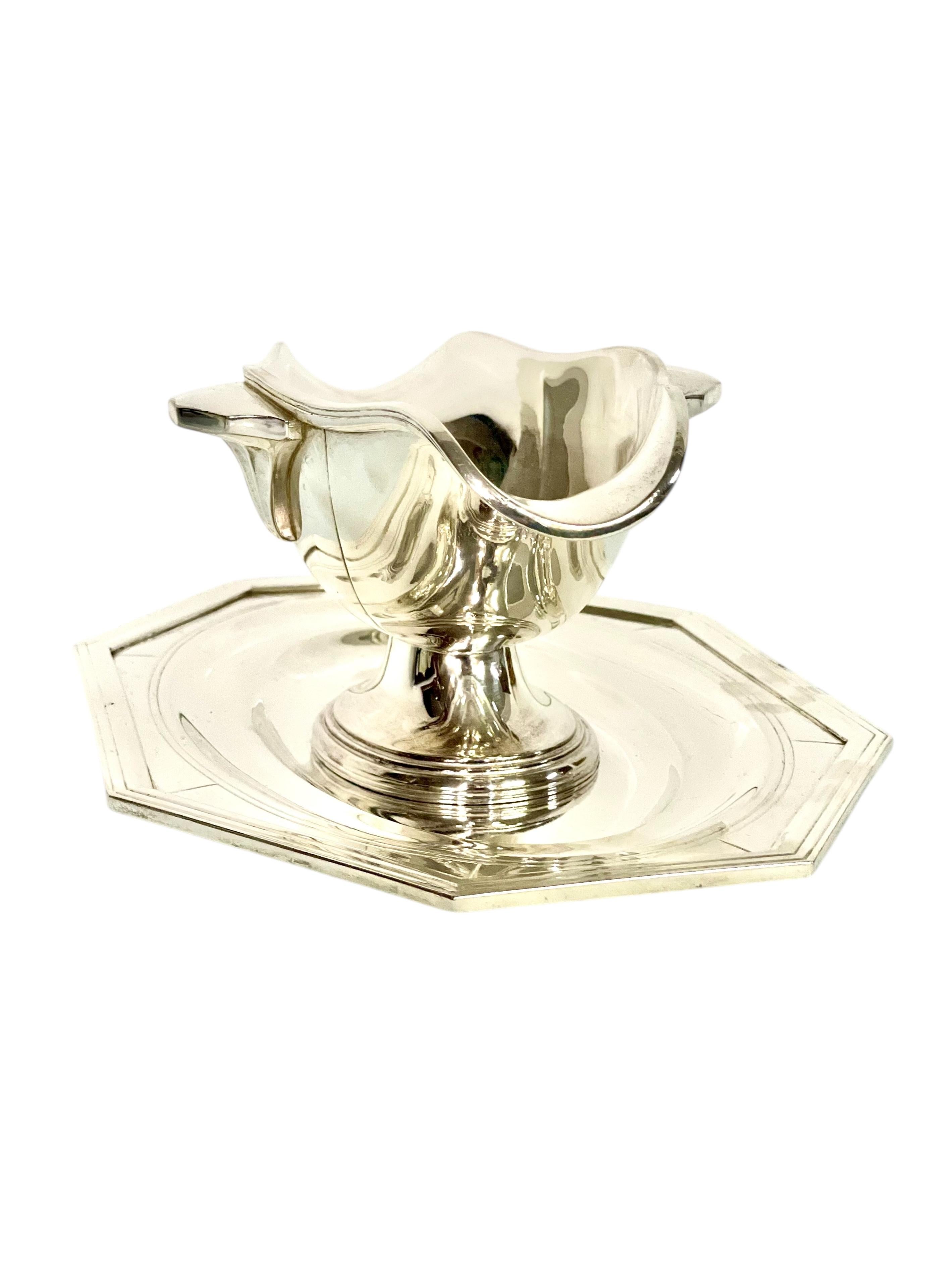 Versilberter Sauciere im Art déco-Stil, ca. 1930er Jahre im Angebot 3