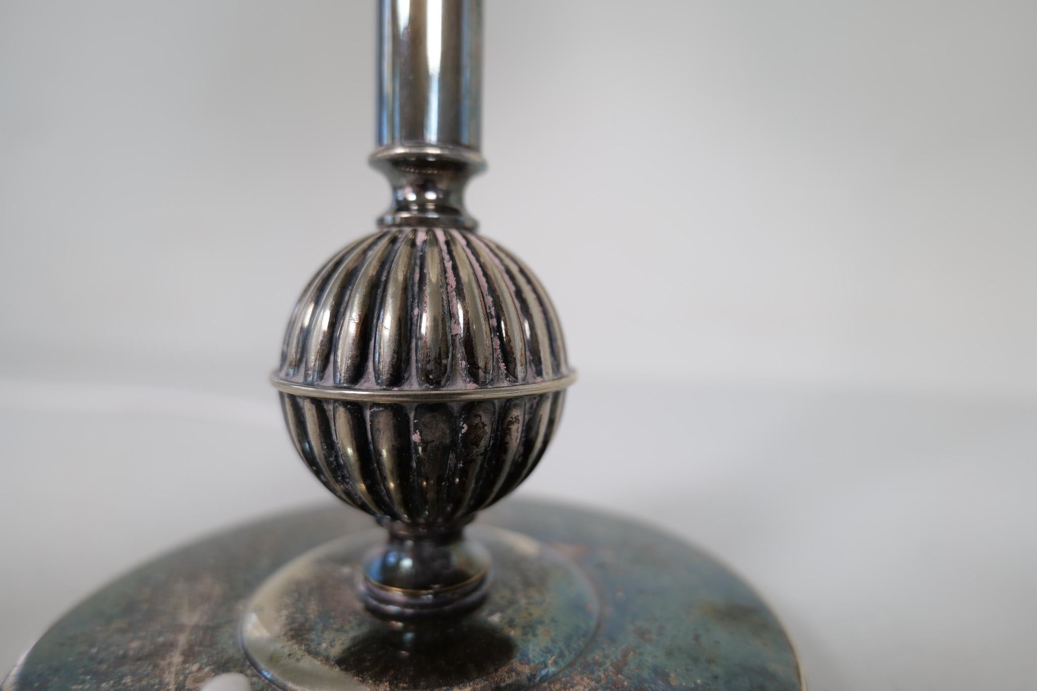 Lampada da tavolo Art Deco placcata in argento 1930 Svezia. in vendita 2