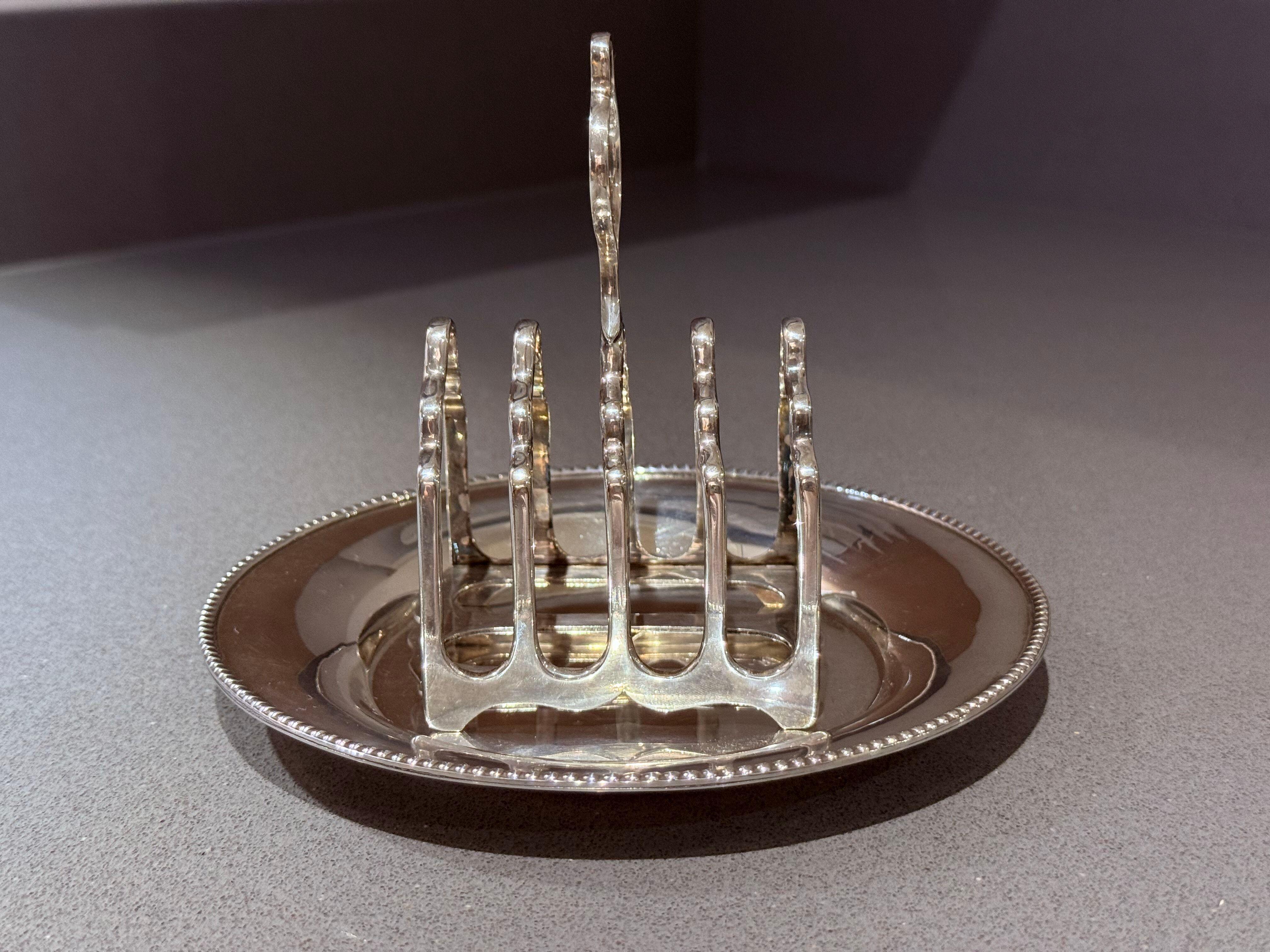 British Art Deco Silver-Plated Toast Rack with Matching Tray, Vintage English Breakfast For Sale