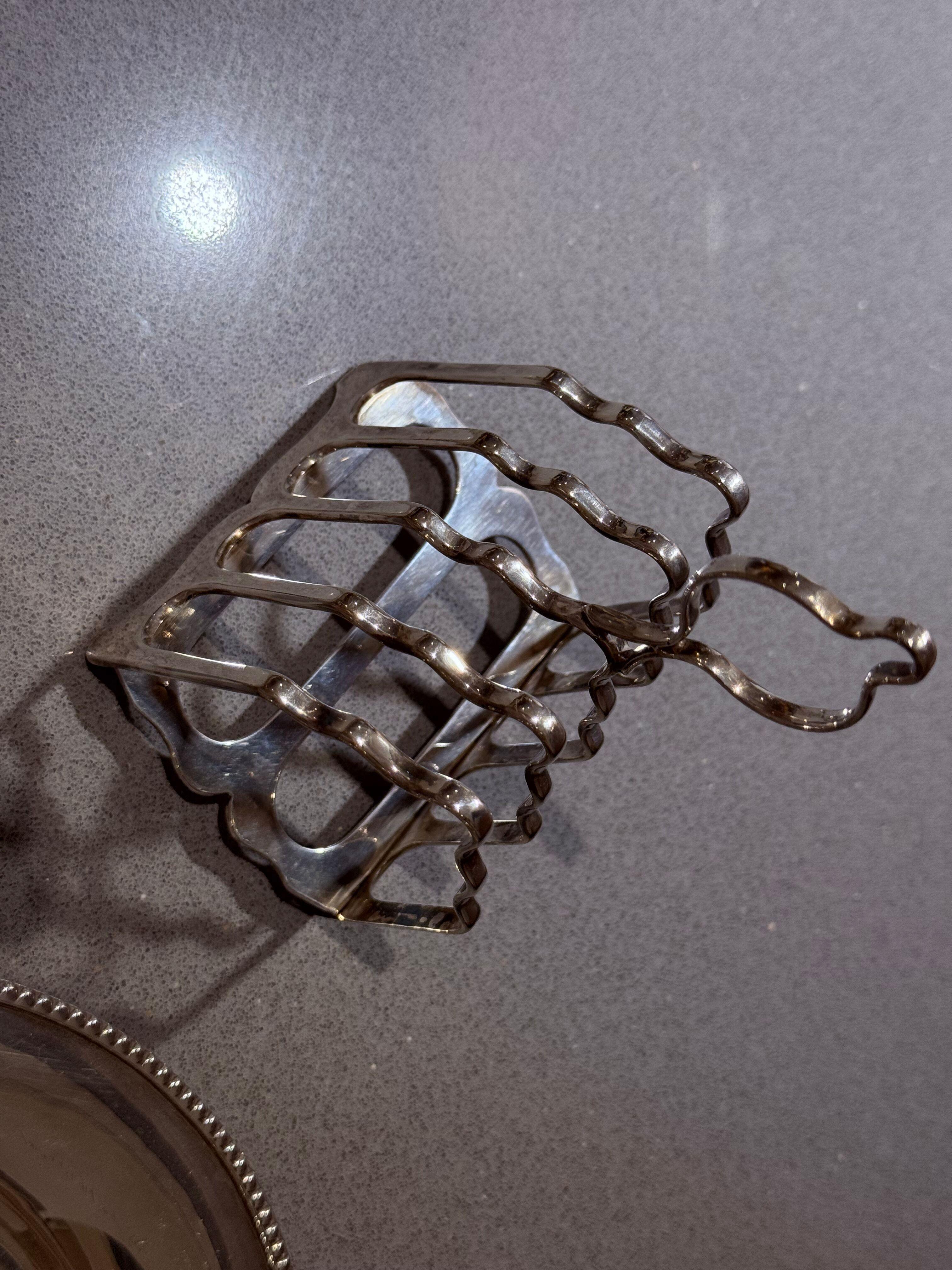 Art Deco Silver-Plated Toast Rack with Matching Tray, Vintage English Breakfast For Sale 3