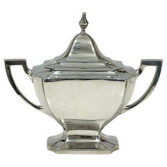 Art Deco silver sugar bowl from Sterling Silver Mfg. Co., Saart Bros., 1920