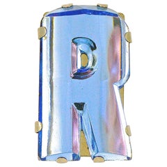 Art Deco Silberfarbenes und blaues Glas verspiegeltes R-Kleid Clip
