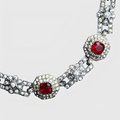 Art Deco Silberfarbenes Armband mit fuchsia-rosa und klaren Strasssteinen