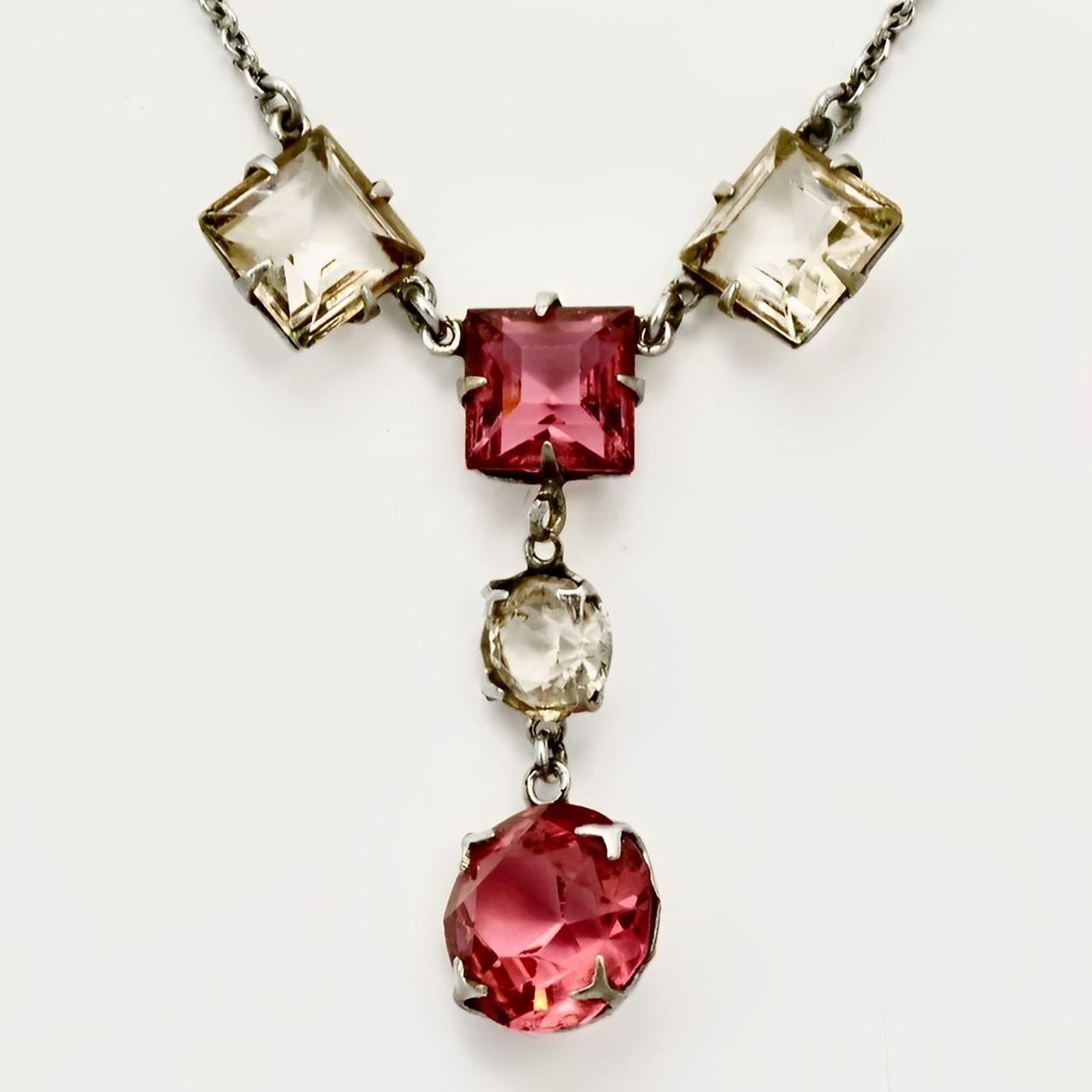 Art Deco Silver Tone Drop Pendant Necklace with Rouge Pink Clear Glass Crystals In Good Condition For Sale In London, GB