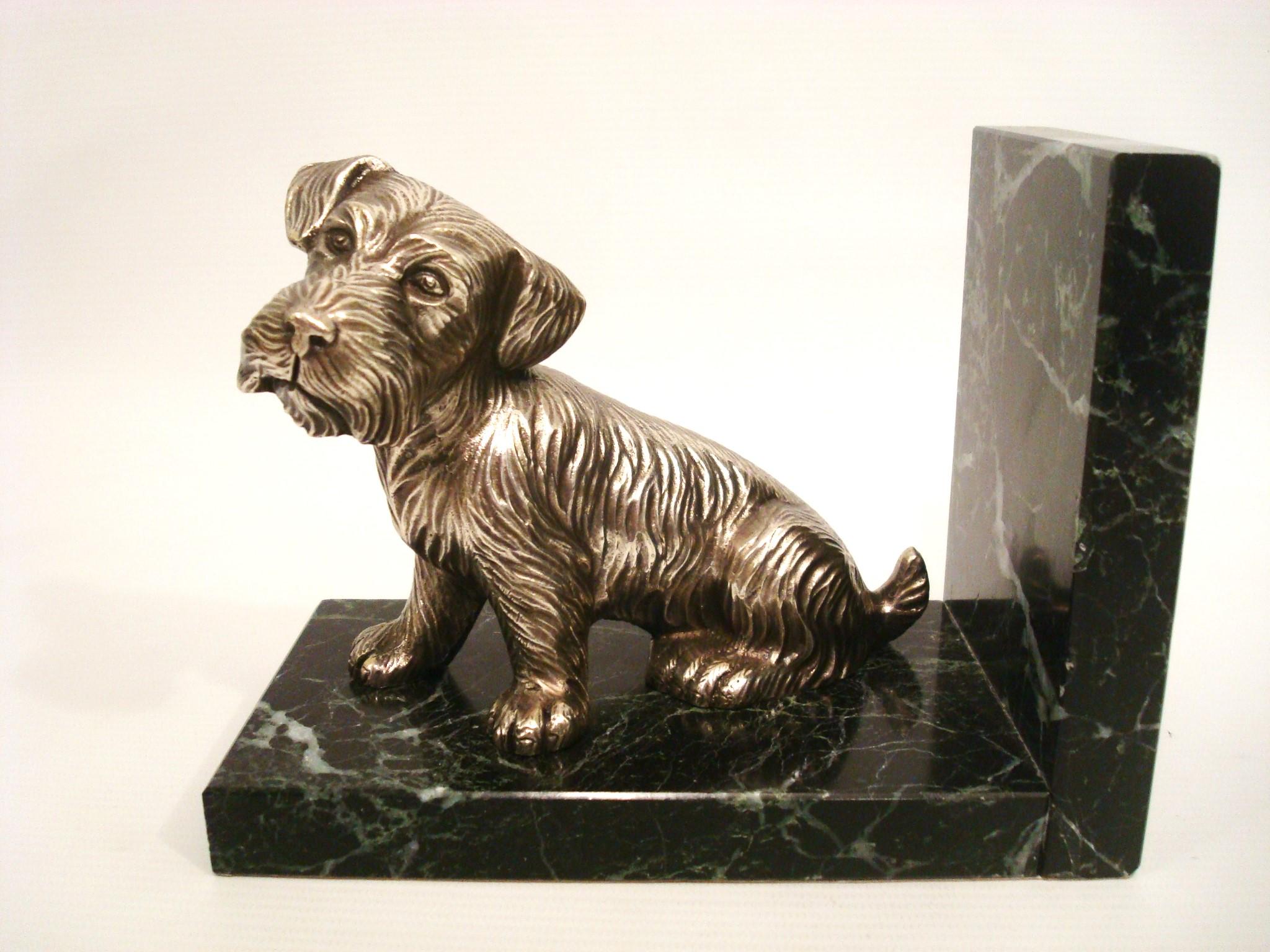 Versilberte Bronze-Buchstützen im Art déco-Stil mit schottischen Terriern und Hunden im Angebot 3
