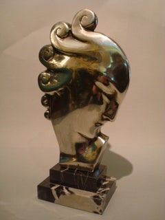 Buste de femme en bronze argenté Art Déco / France:: 1930