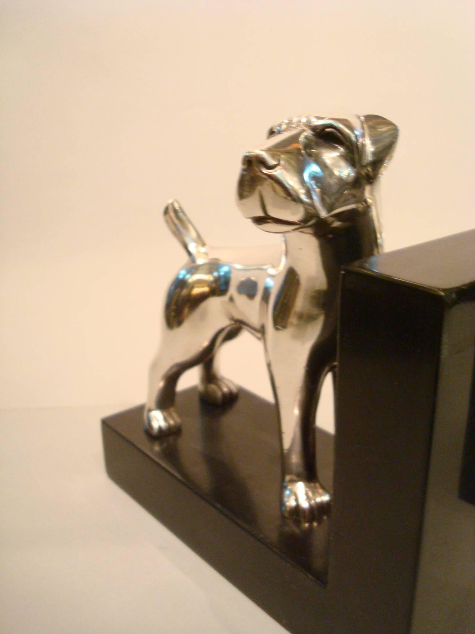 Art Deco Silvered Bronze Dog Bookends, Ravas In Good Condition For Sale In Buenos Aires, Olivos