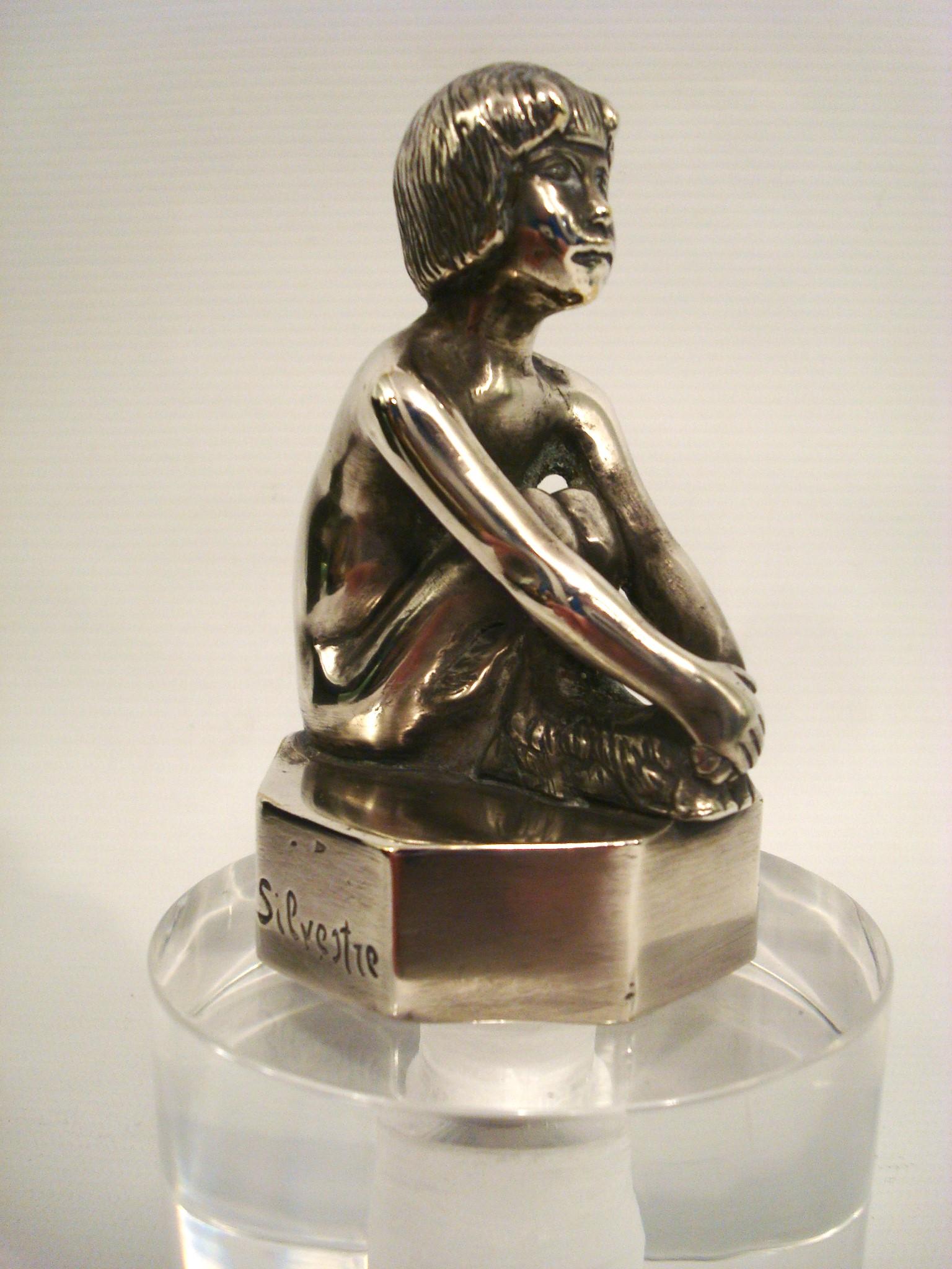 Art Deco Faun aus versilberter Bronze, Auto Maskottchen Kühlerfigur, Frankreich, 1920 im Angebot 2