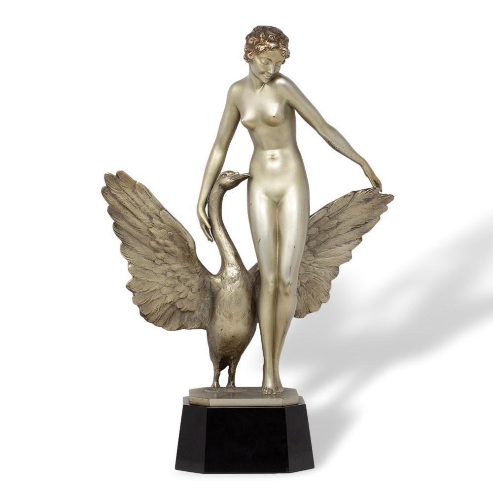 Art déco Figure en bronze argenté Art Deco Léda et le Swan par Paul Philippe en vente