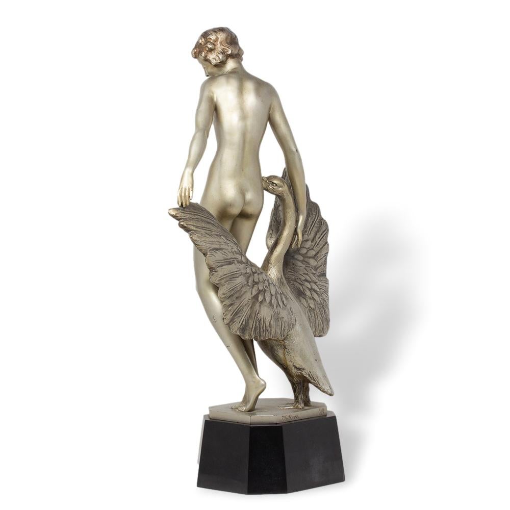 Bronze Figure en bronze argenté Art Deco Léda et le Swan par Paul Philippe en vente
