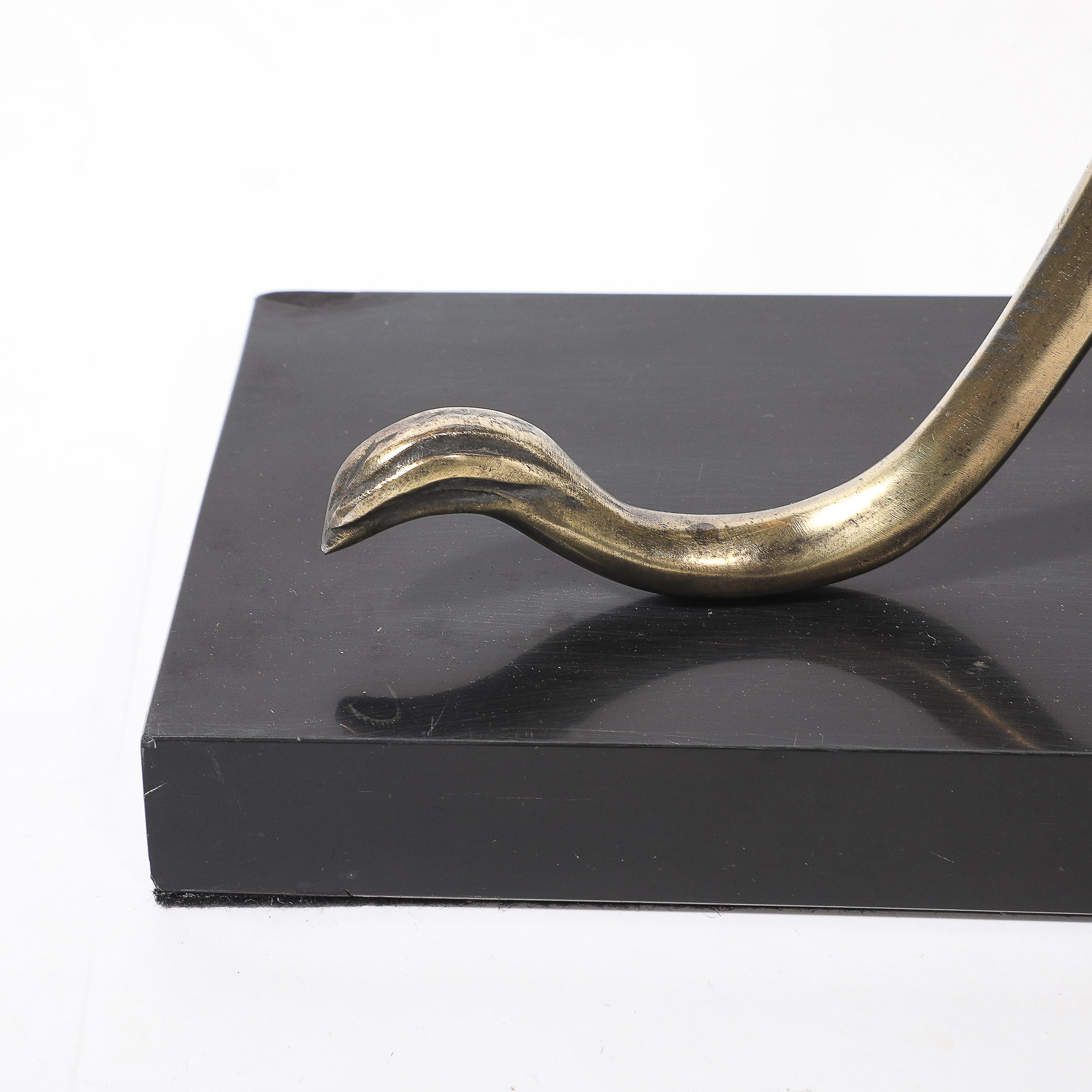 Sculpture Art Déco en bronze argenté représentant un lion sur une base en marbre noir en vente 6