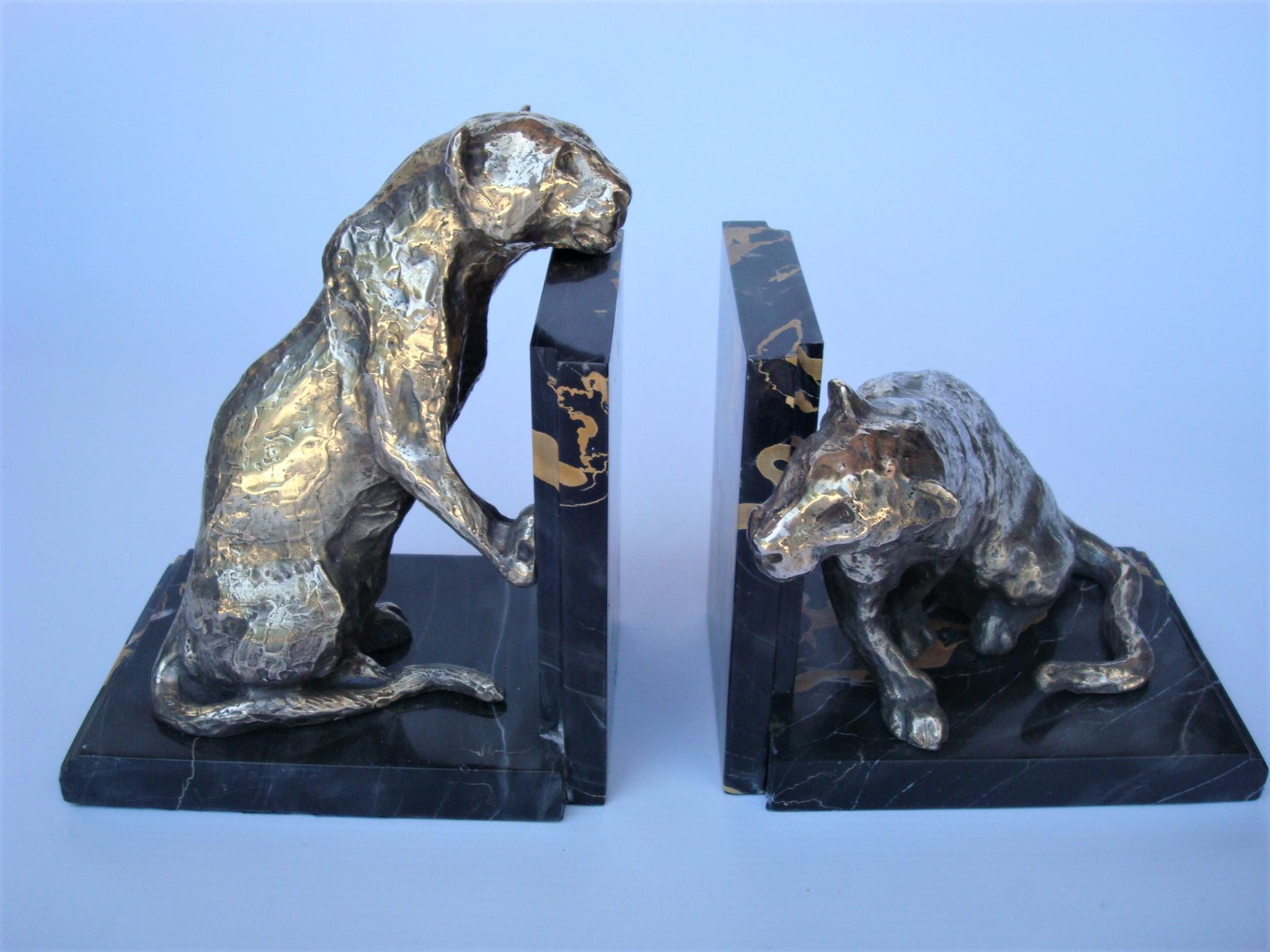 Art déco Serre-livres Art Déco figures de lions en bronze argenté de Roger Godchaux en vente