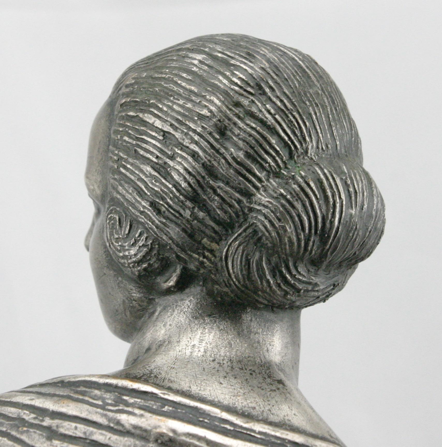 Art déco Sculpture de nu Art Déco en bronze argenté de Cormier « Joe Descomps », vers 1920 en vente