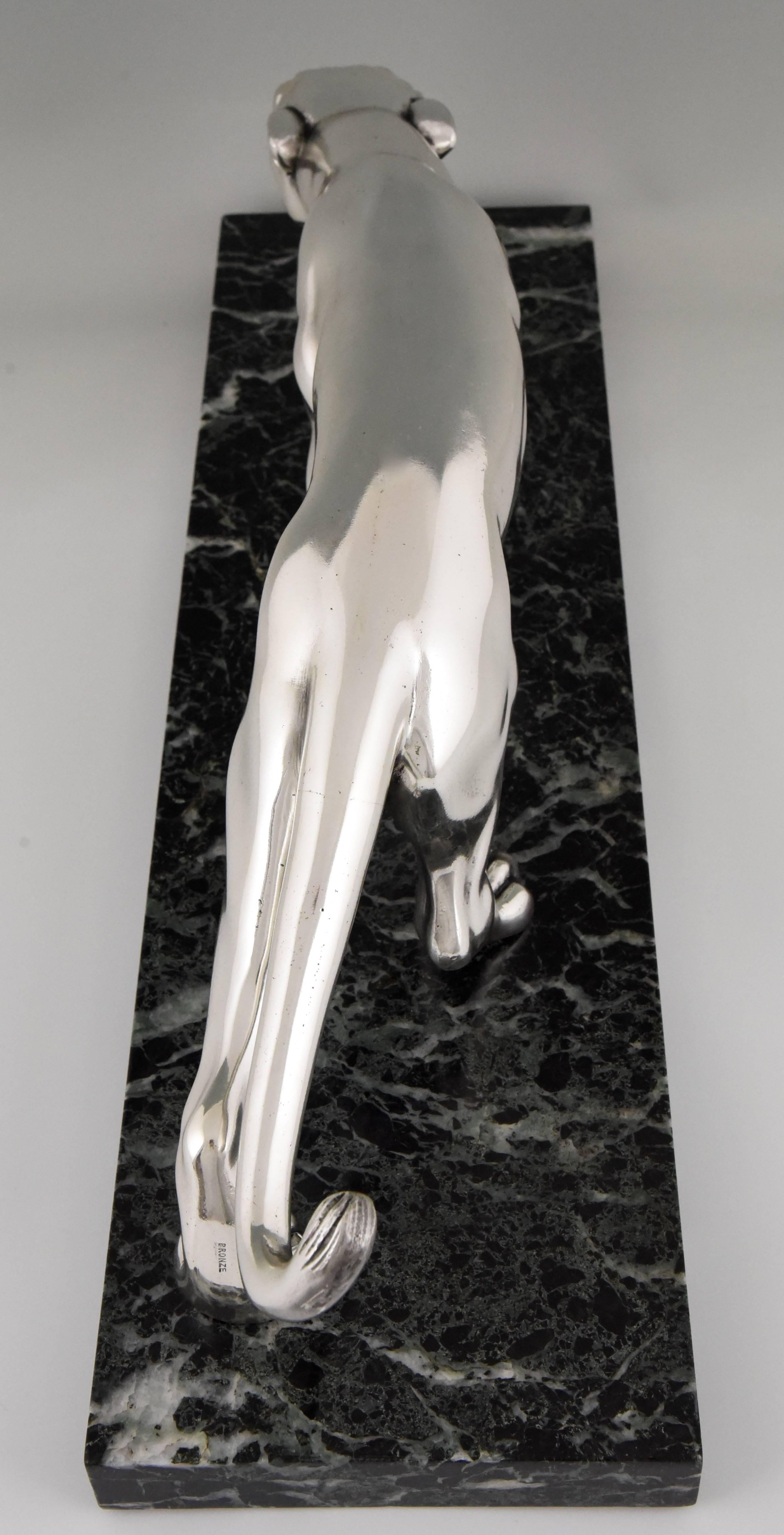 Bronze Panthère Art Déco en bronze argenté Salvatore Melani:: France:: 1930