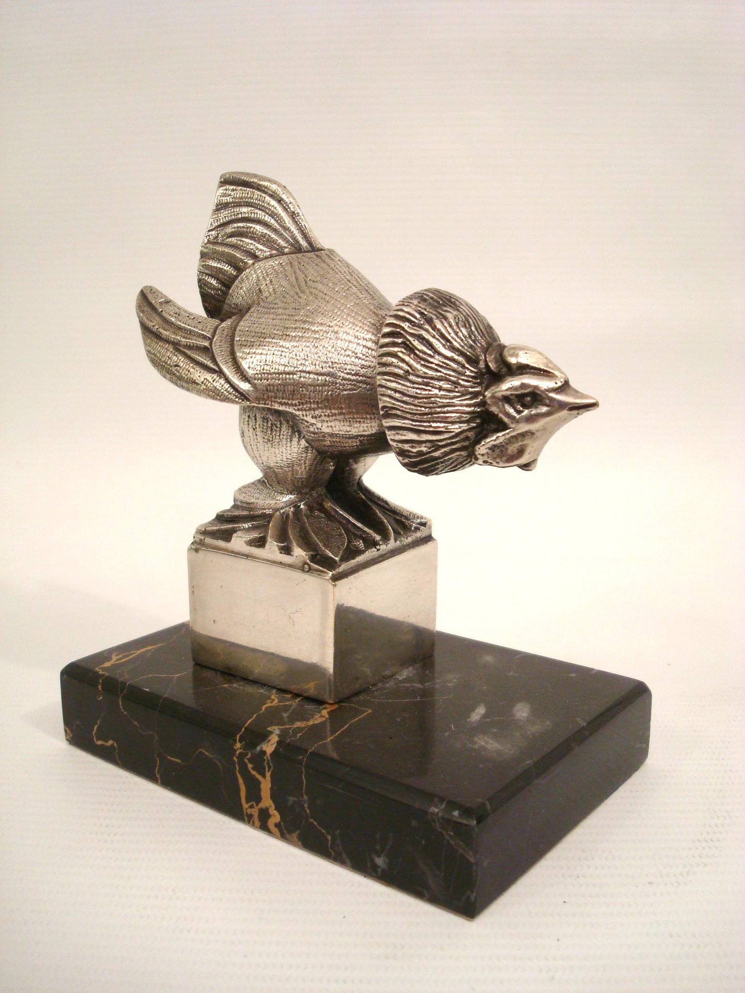 Argenté Serre-livres Art Déco en bronze argenté avec coq. France années 1920. en vente