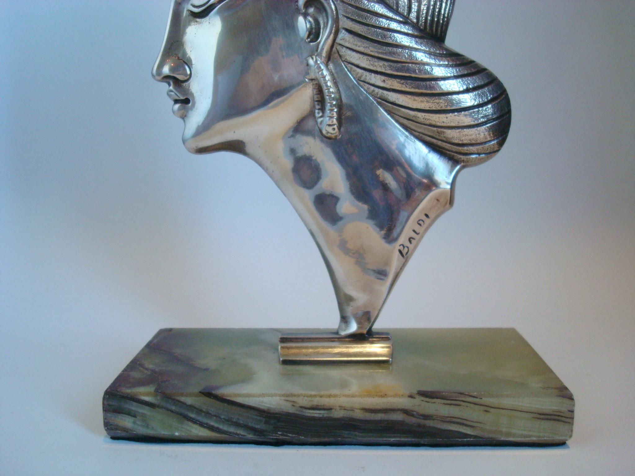 Art Deco Versilberte Bronzeskulptur / Büste einer Prinzessin, 1920er Jahre im Angebot 1