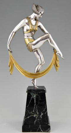 Art Deco Versilberte Bronzeskulptur der Tuchtänzerin Raymonde Guerbe:: 1925