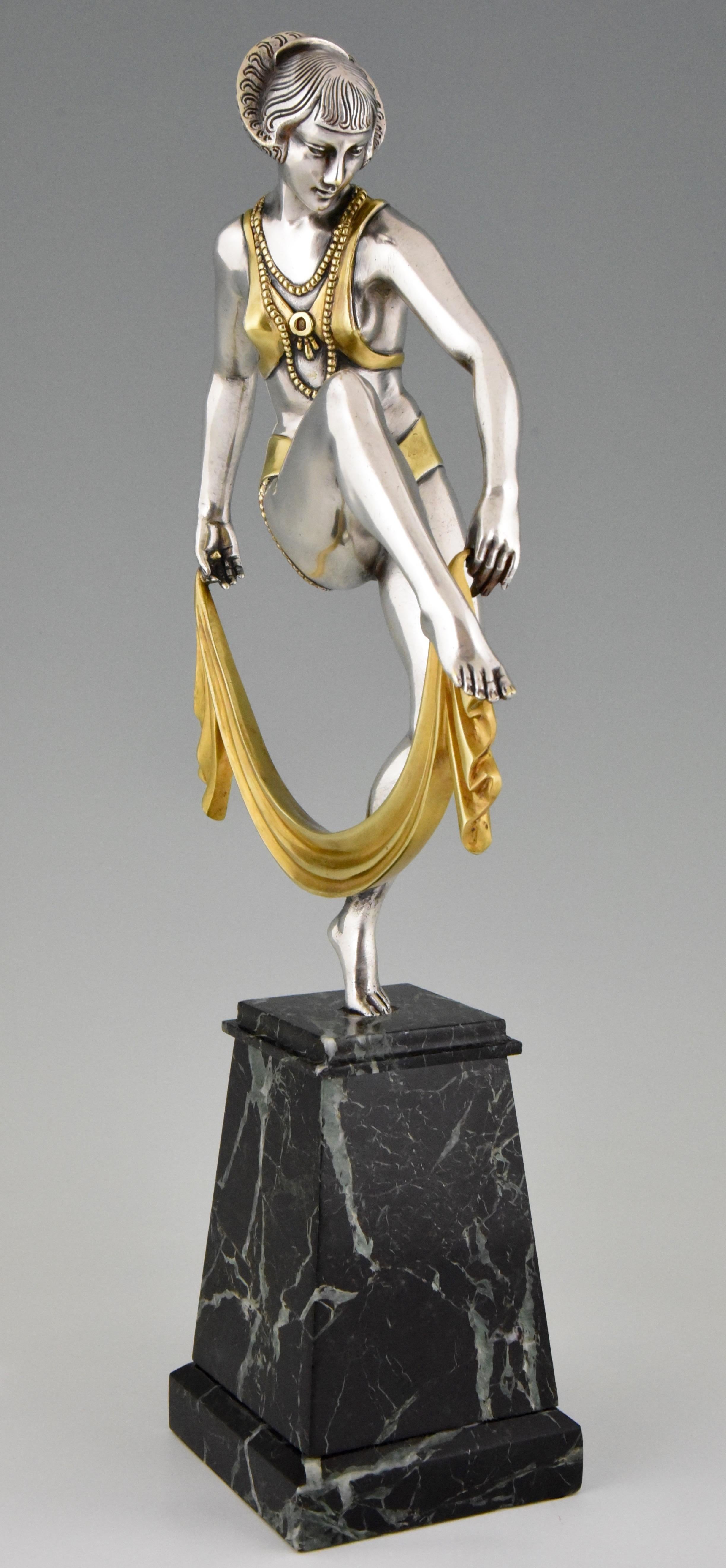 Art Deco Silvered Bronze Sculpture of Scarf Dancer Raymonde Guerbe, 1925 In Good Condition In Antwerp, BE