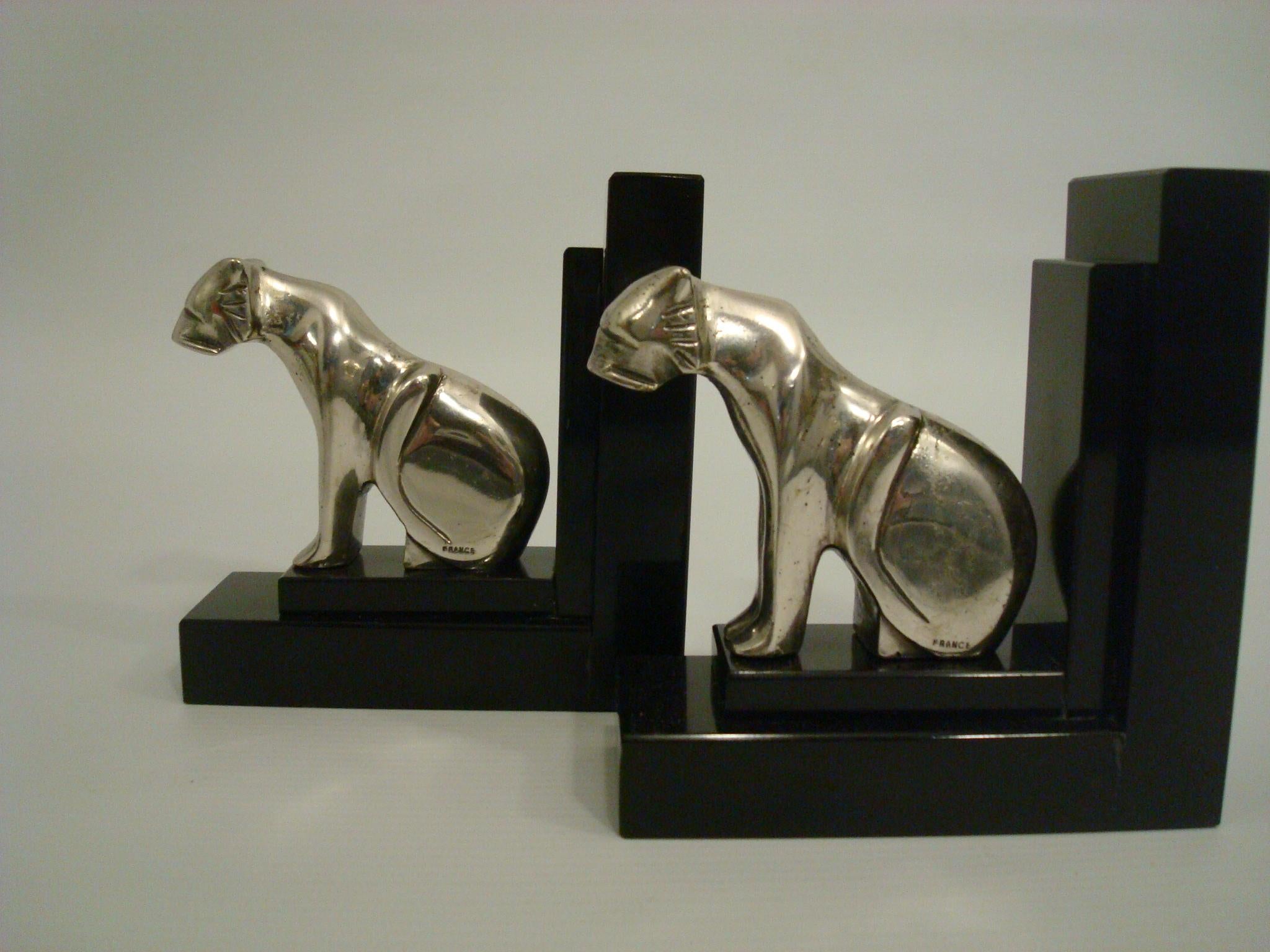 Serre-livres Art Déco Tigre en bronze argenté - France 1930's en vente 1