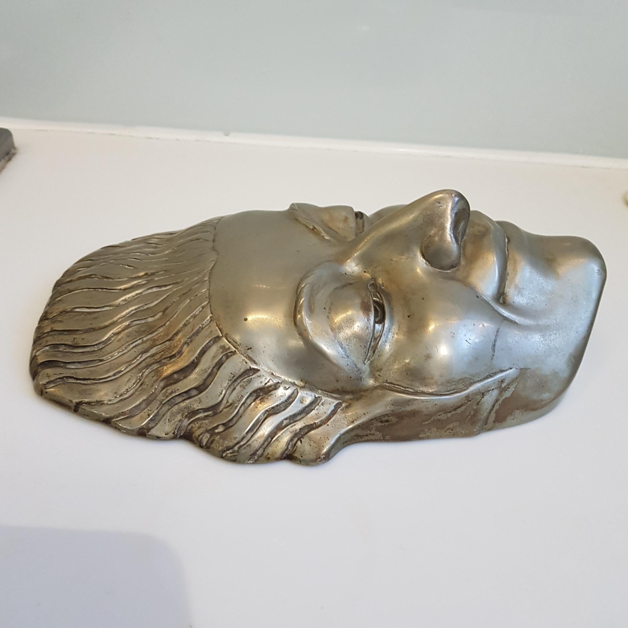 Versilberte Bronze-Wandskulptur im Art-déco-Stil von Doris Kathleen Flinn (Britisch) im Angebot