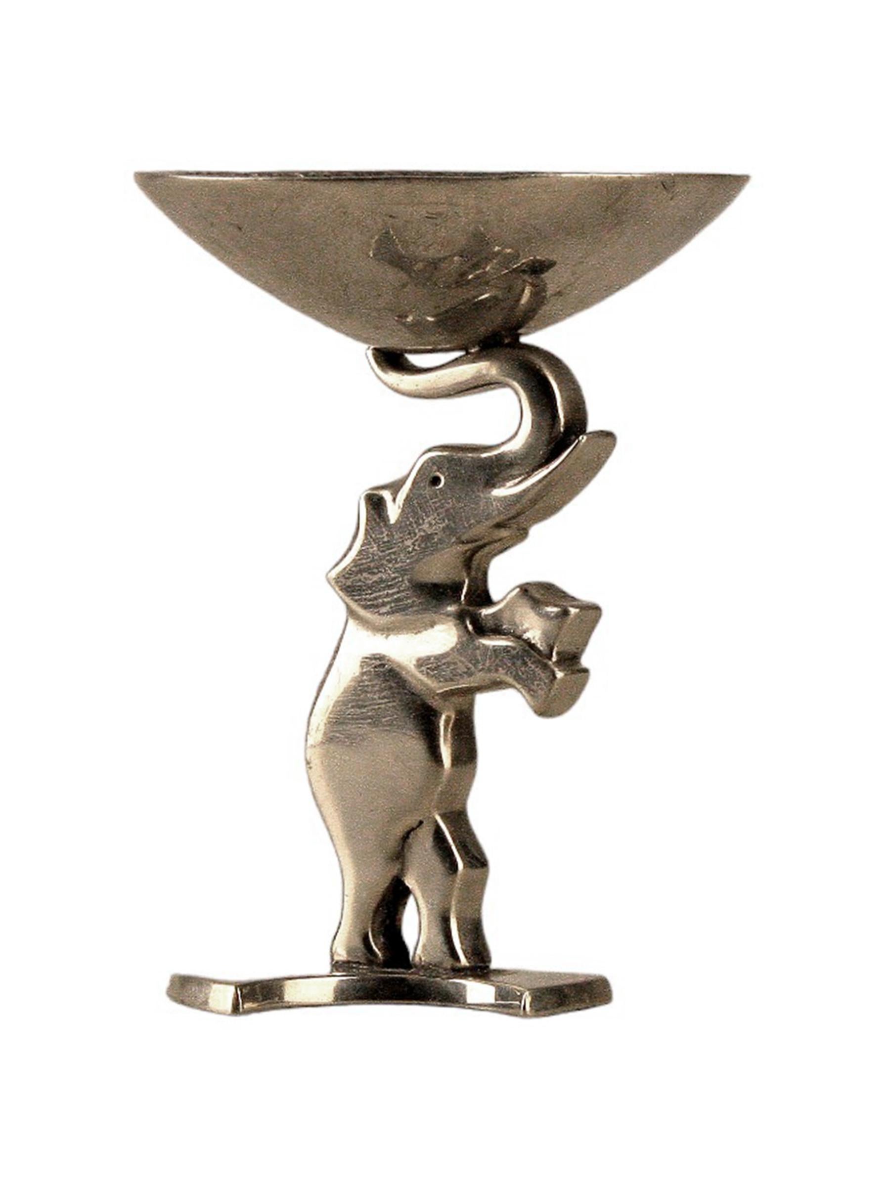 Cast Art Déco Silvered Metal Elephant with Bowl/Ashtray by Hagenauer Wien, Austria For Sale