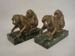 Sculpture A SilverCA d'un groupe de serre-livres de singe, France, vers 1925